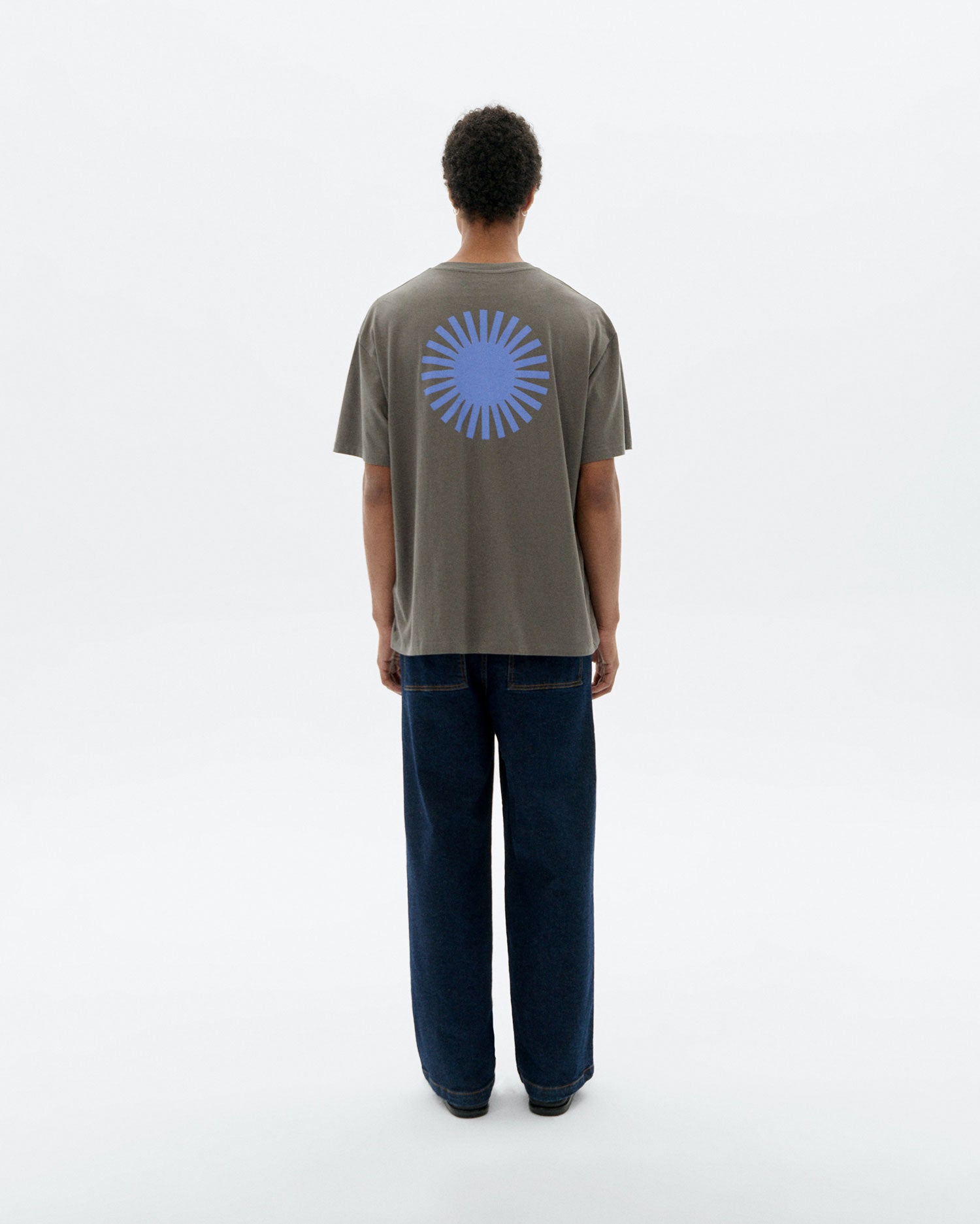 Camiseta gris sol espalda azul Aaron sostenible - 4