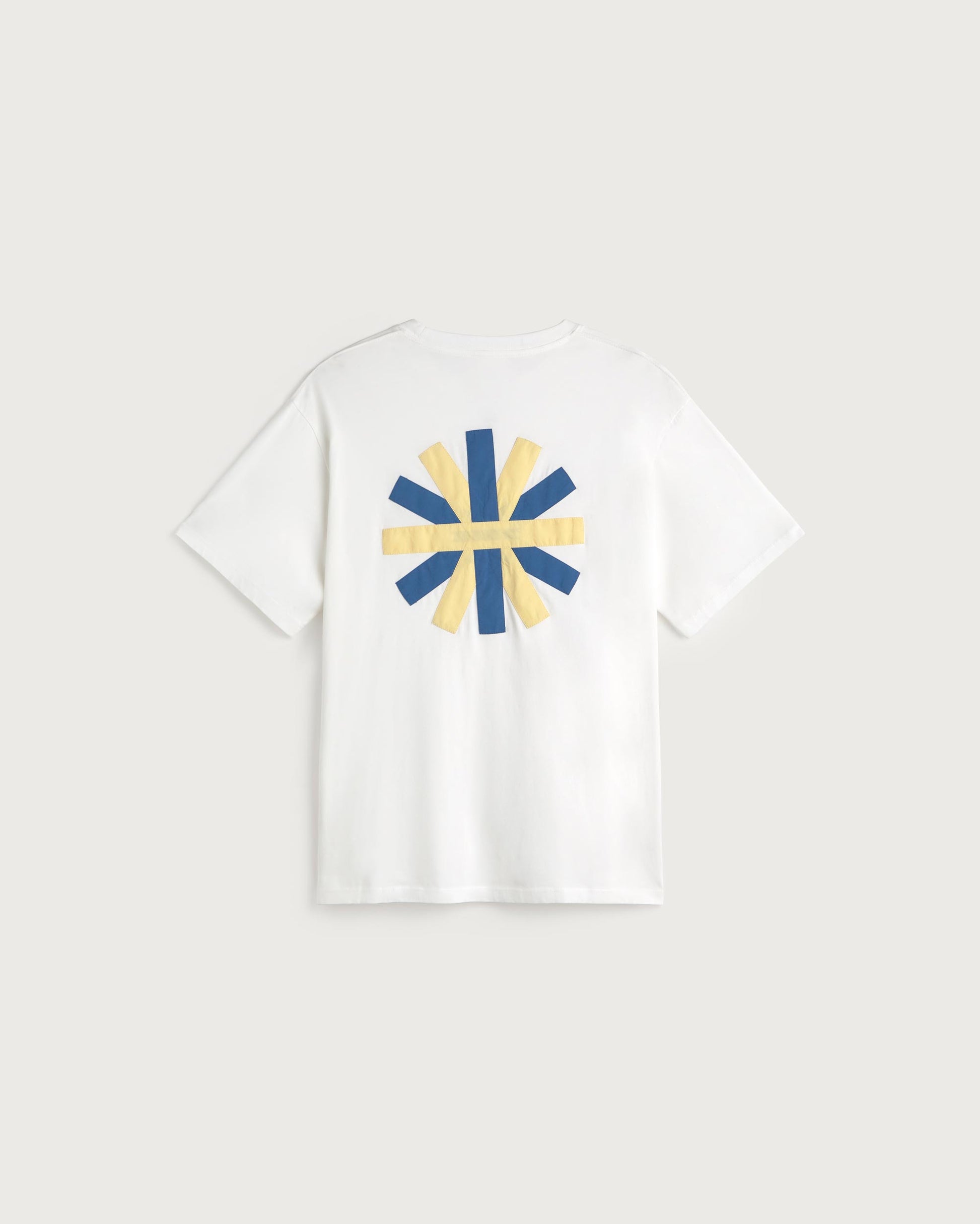 Camiseta blanca patched sol espalda Aaron sostenible silueta - 3