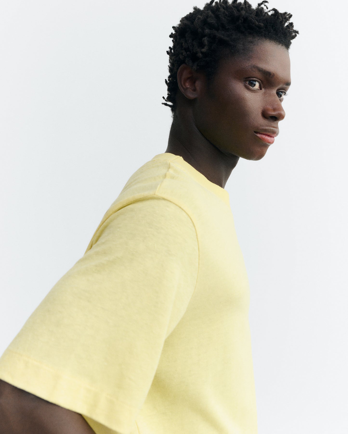 Camiseta amarilla hemp Roy sostenible - 4