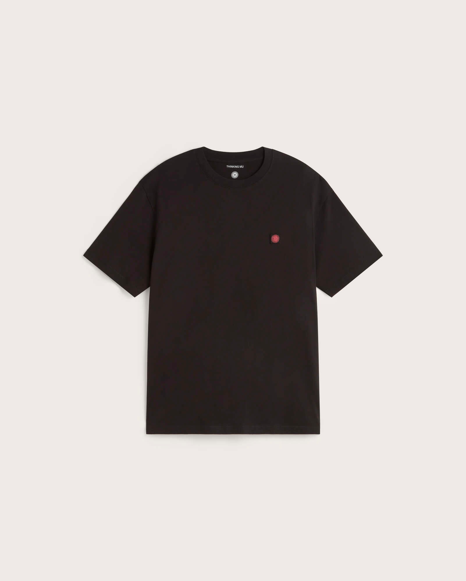 Camiseta negra sol espalda rojo Aaron sostenible silueta - 1