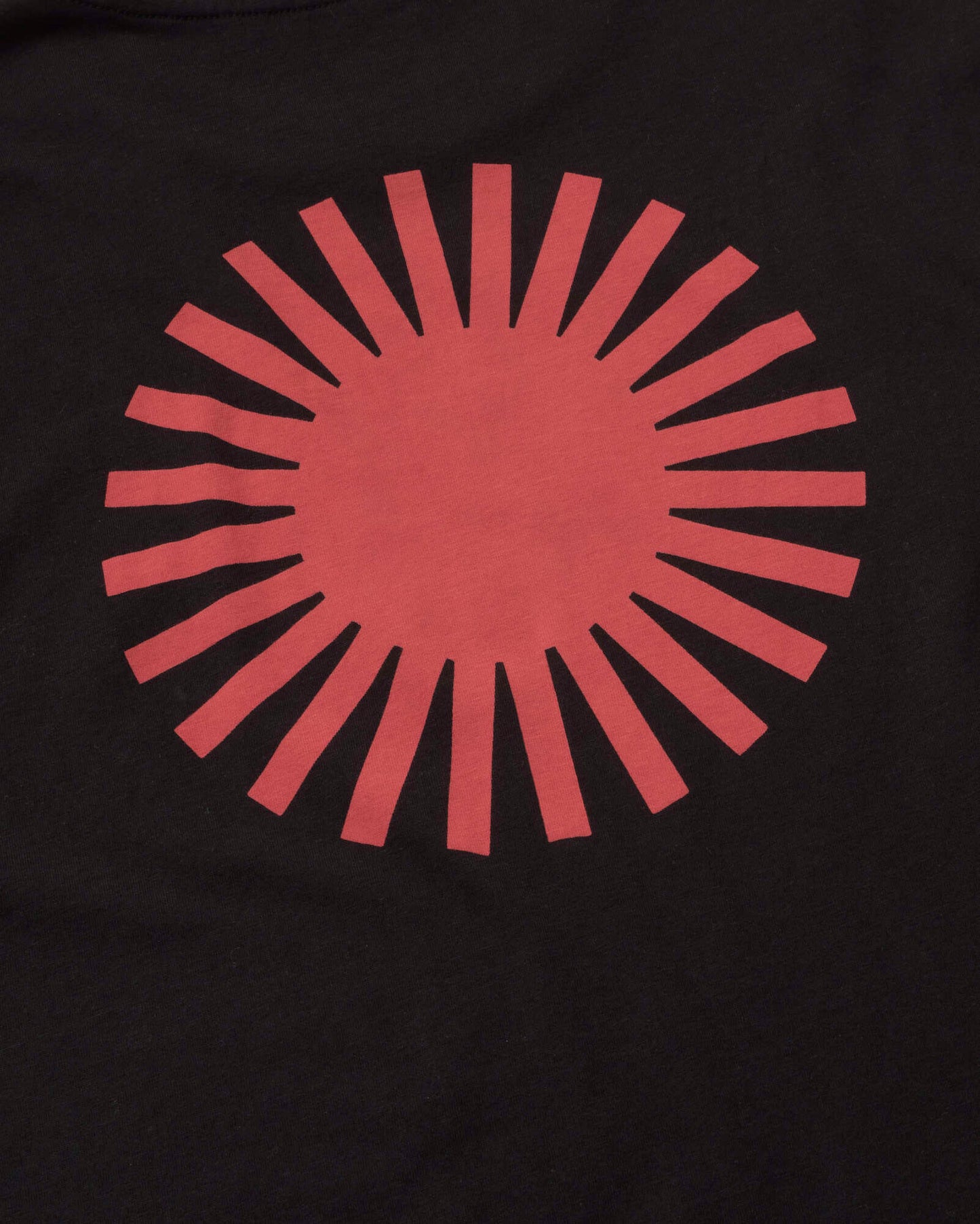 Camiseta negra sol espalda rojo Aaron sostenible silueta - 2