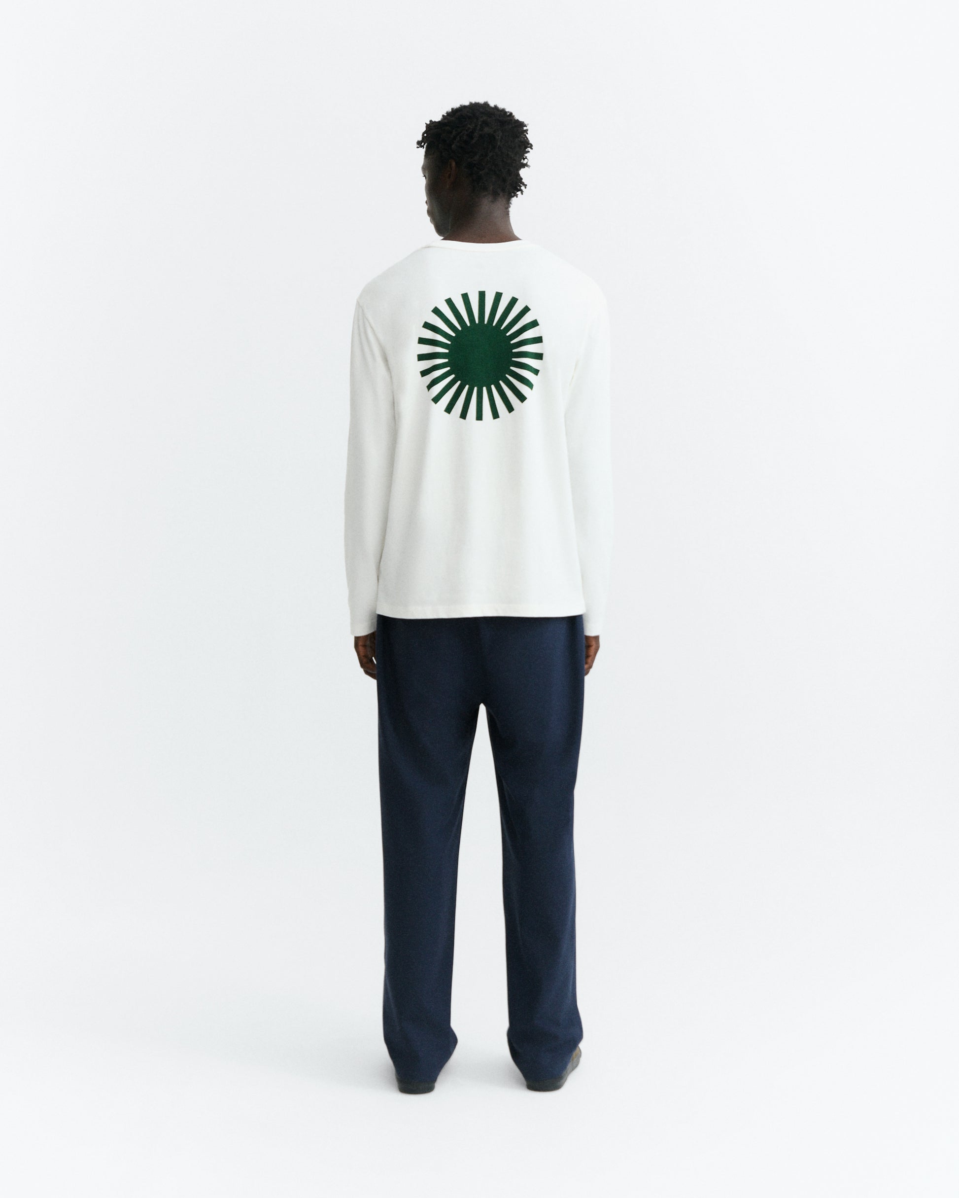 Camiseta manga larga blanca sol espalda verde Emilio sostenible - 4