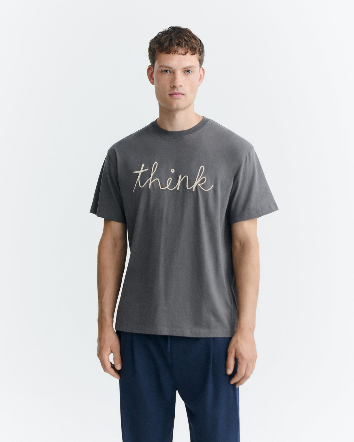Camiseta gris think Aaron sostenible - 2