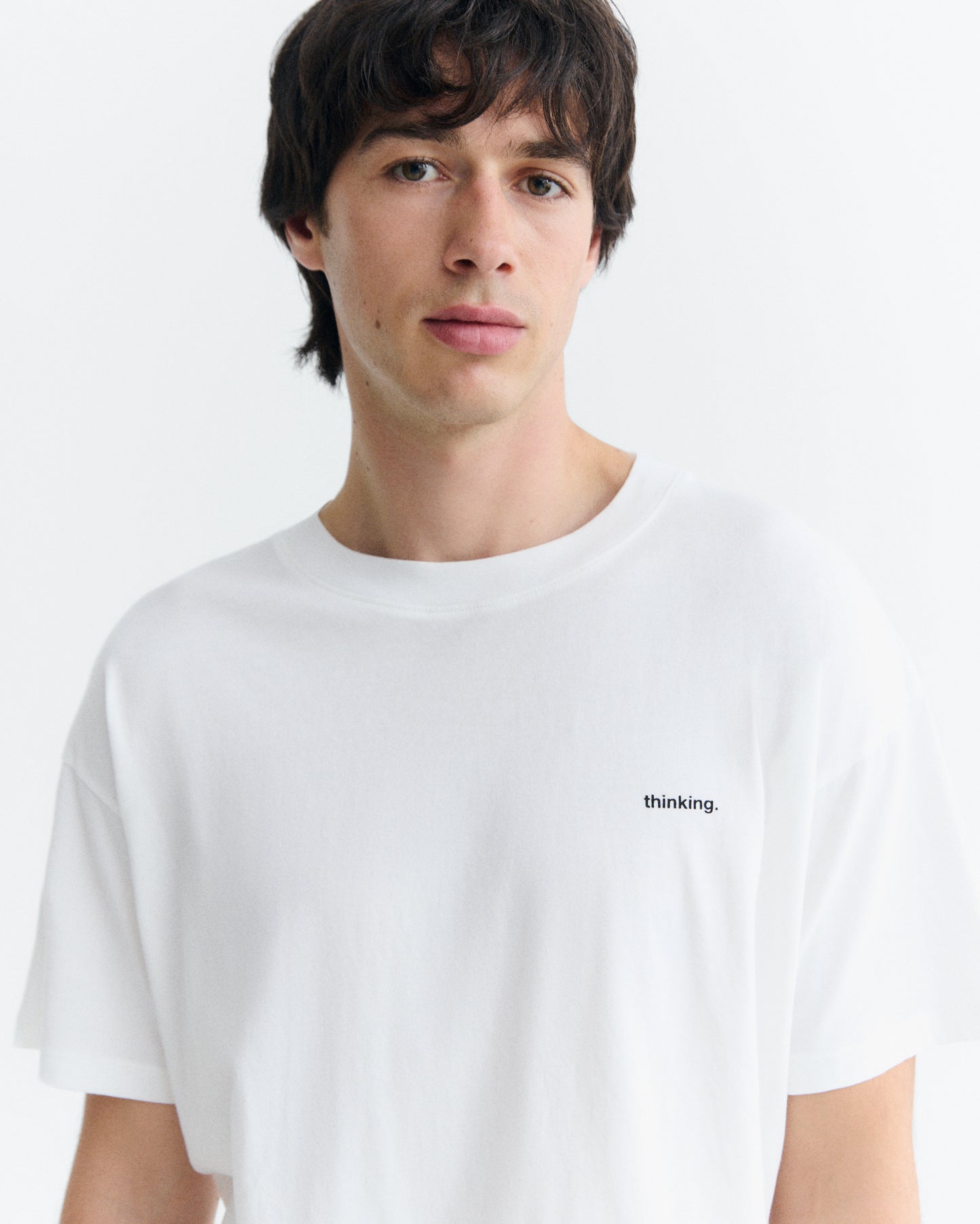 Camiseta blanca thinking Caleb sostenible - 3