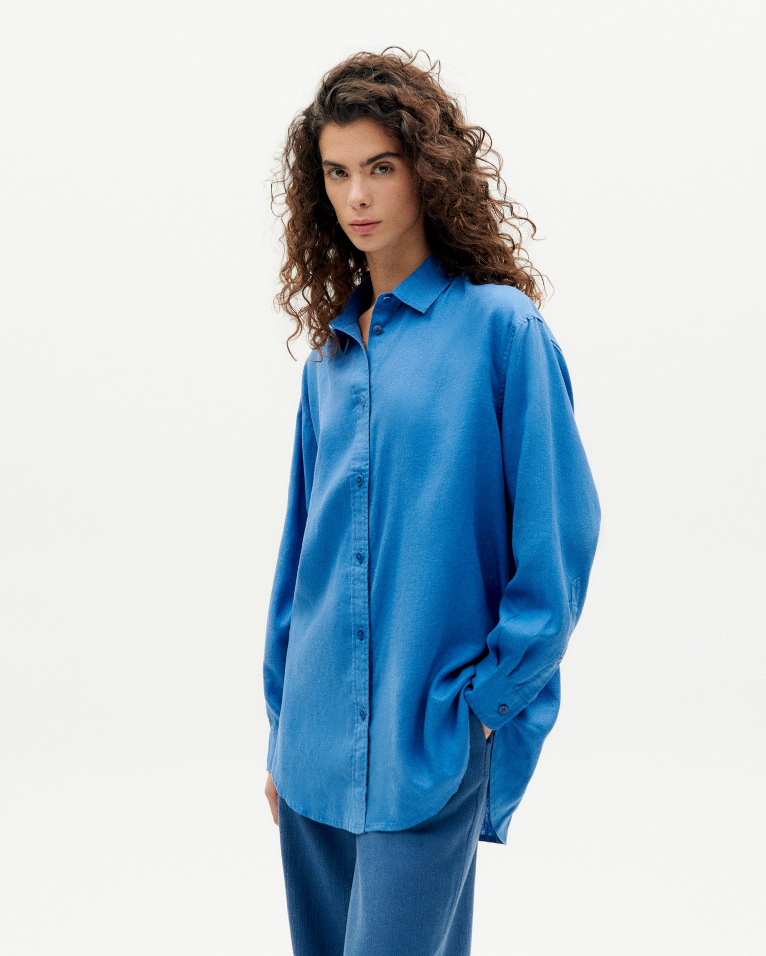 Blue oversize Hemp Gia blouse – Thinking MU