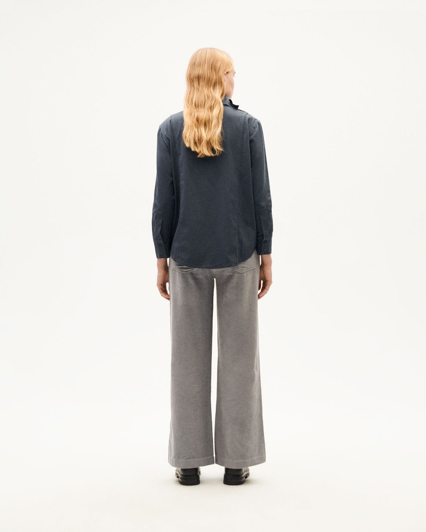 Blusa grafito Georgia sostenible-4