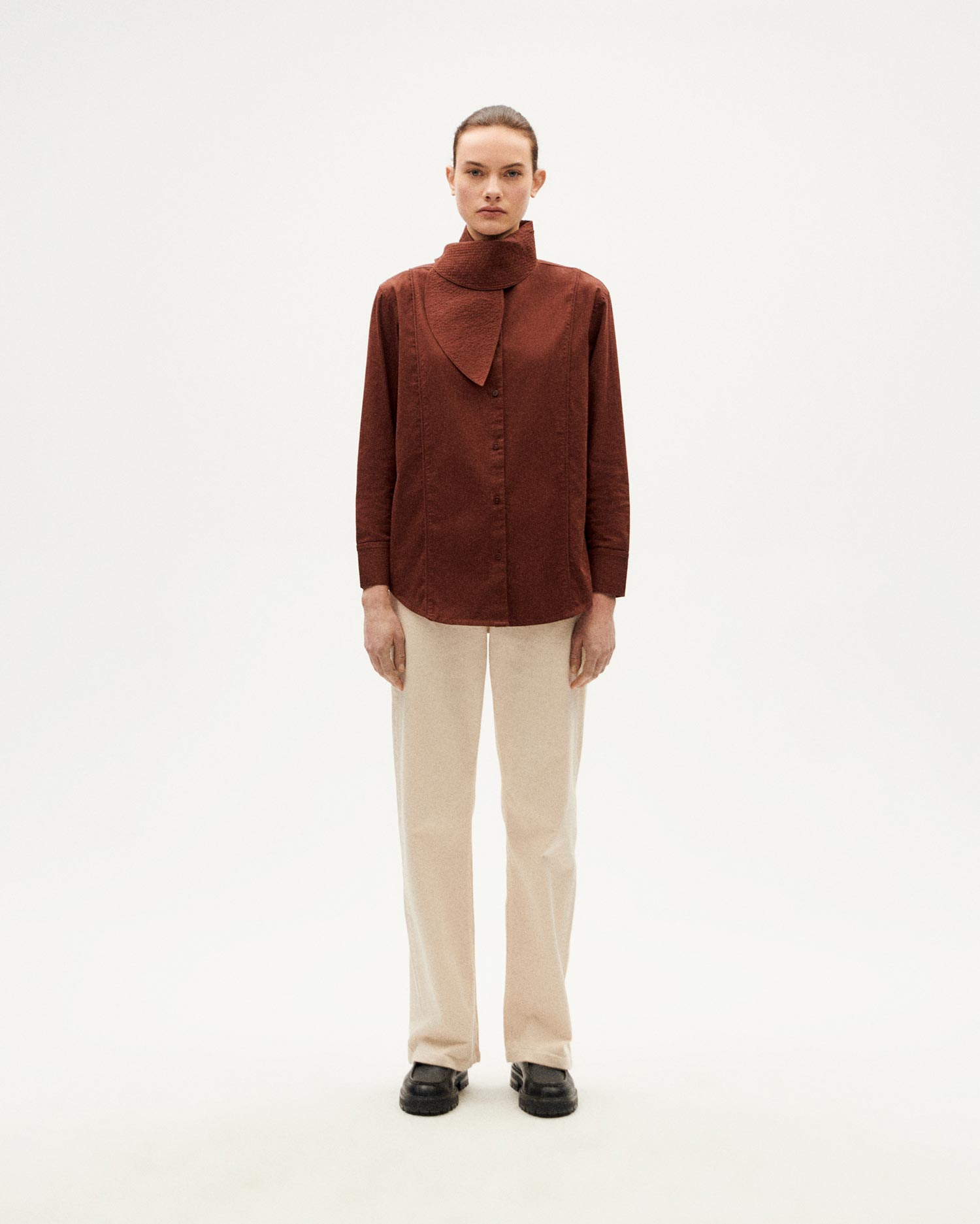 Blusa marrón Georgia sostenible-2