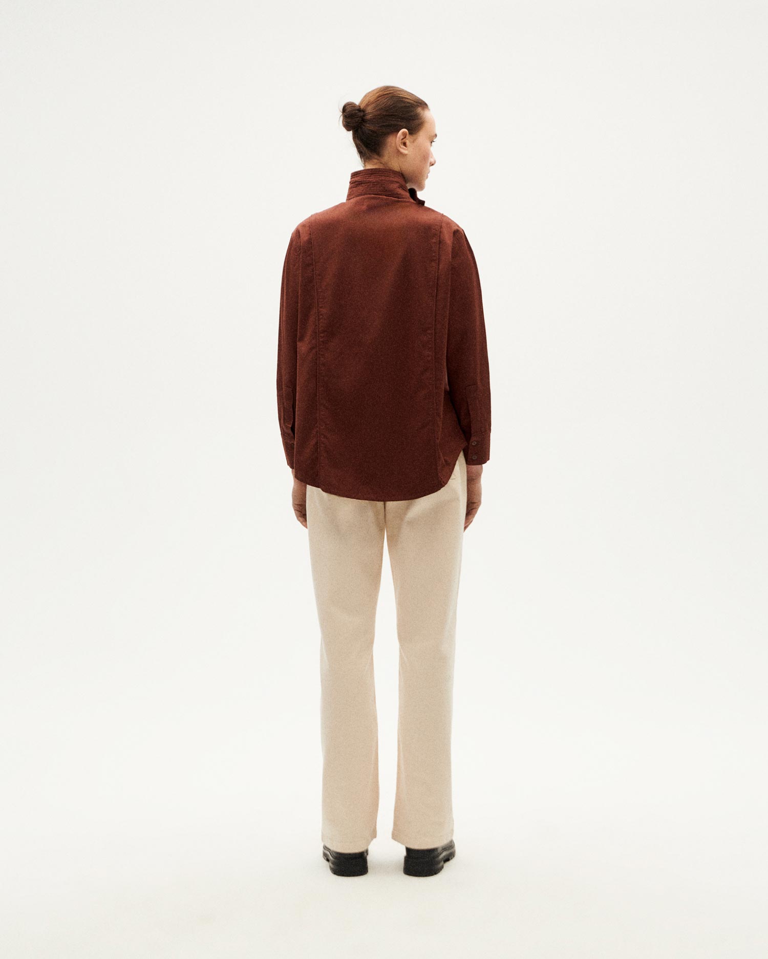 Blusa marrón Georgia sostenible-5