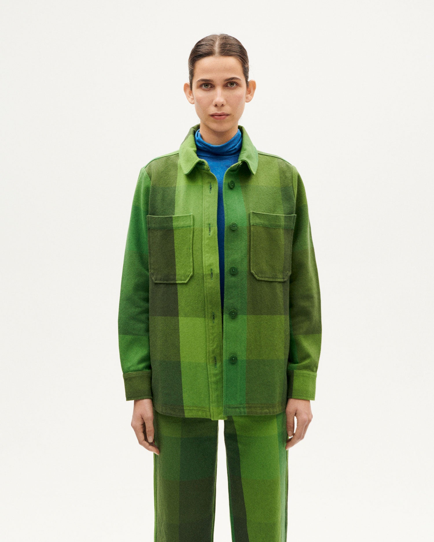 Sobrecamisa verde central blanket Norita sostenible-1