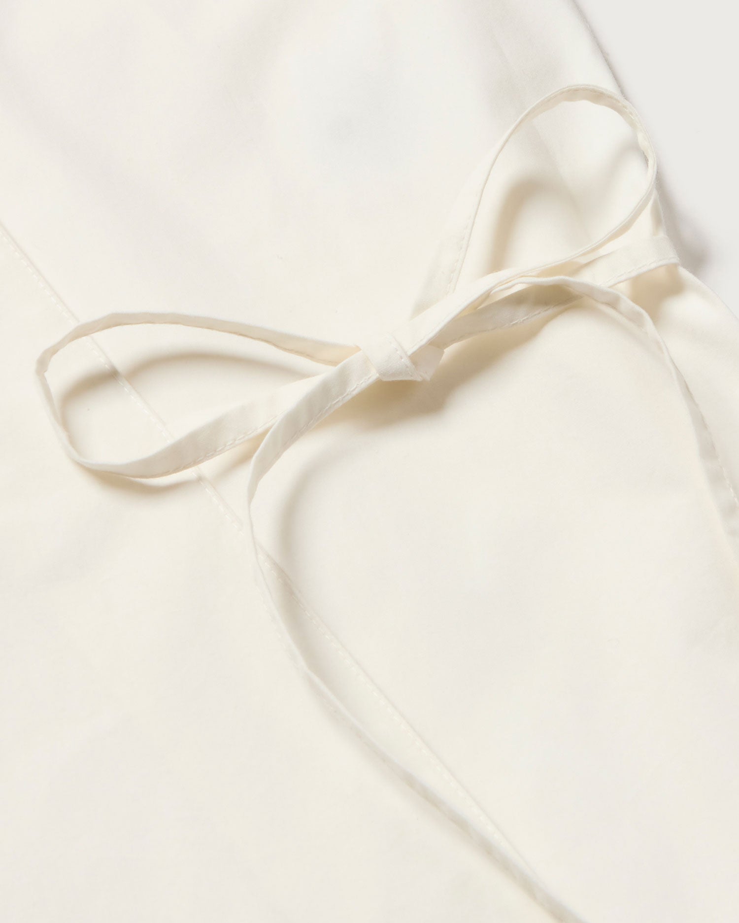 Blusa blanca Lenie sostenible - silueta 2