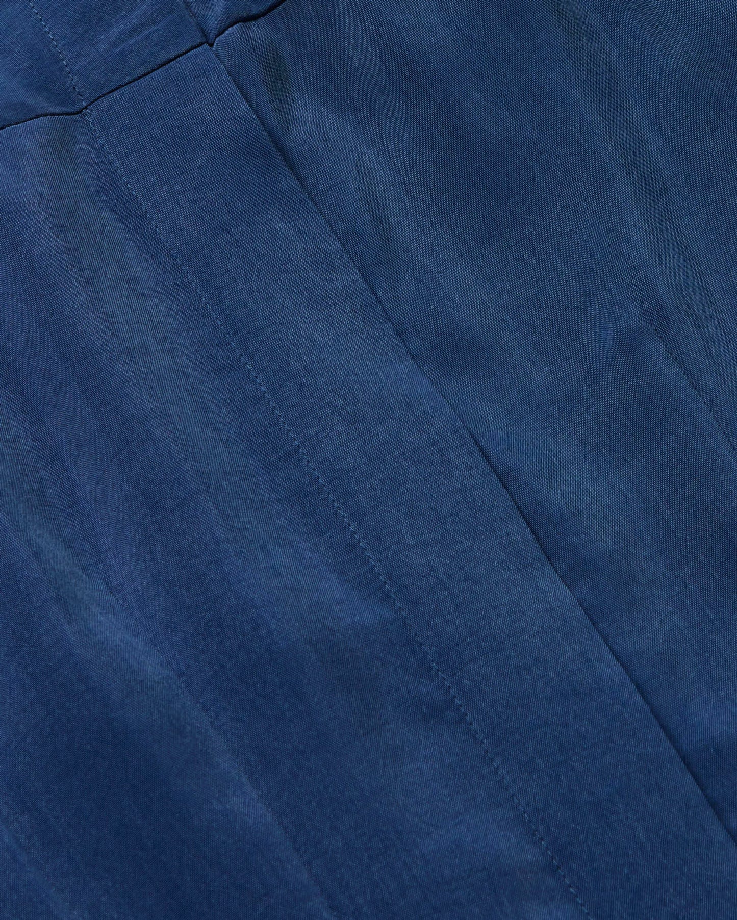 Blusa azul cupro Briana sostenible - silueta 2