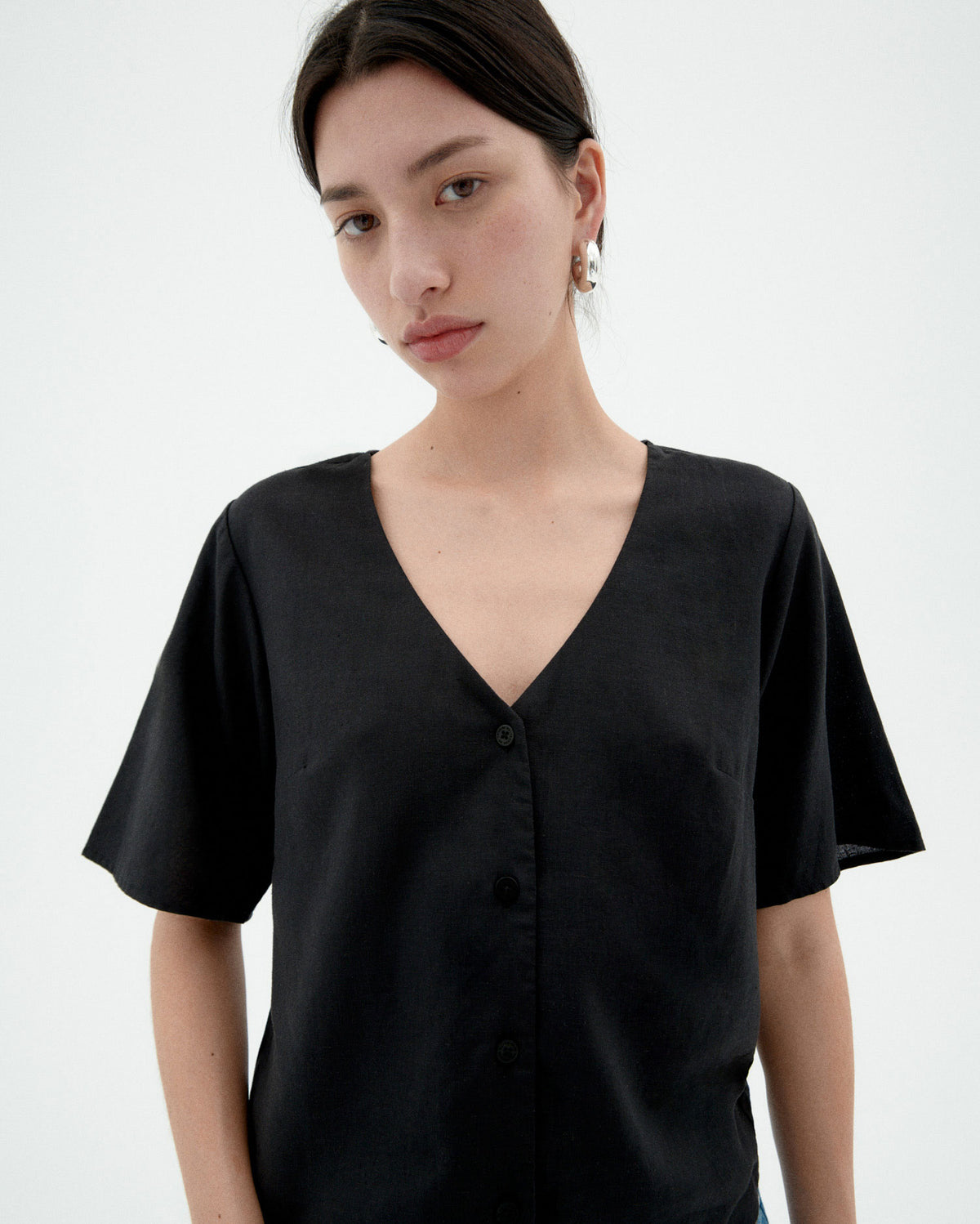 Blusa negra hemp Libelula sostenible-3
