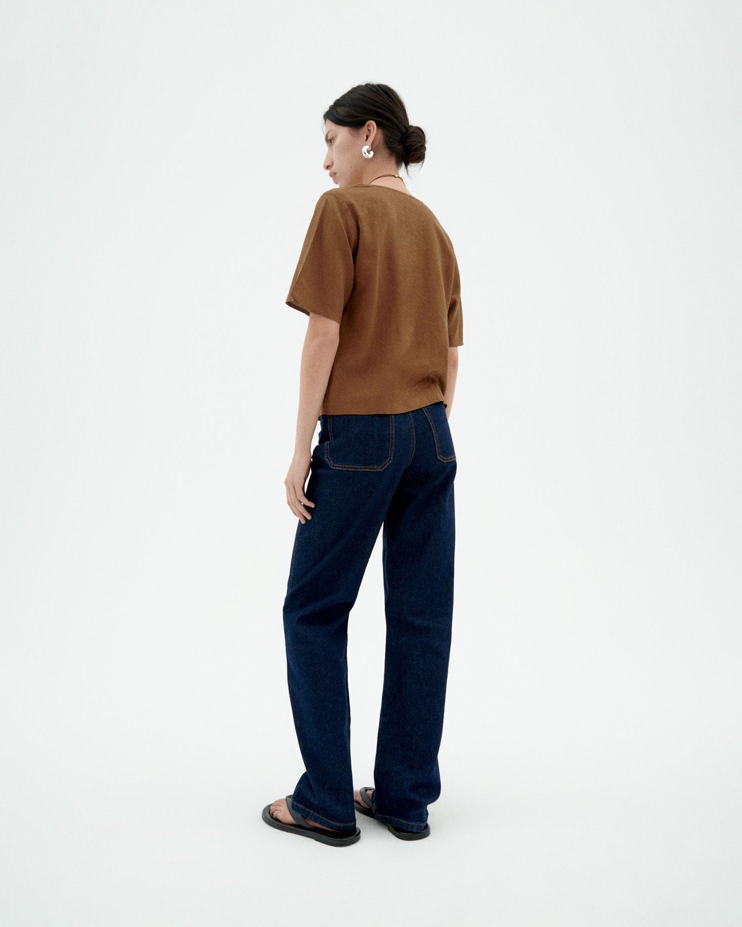 Blusa marrón hemp Libelula sostenible-4