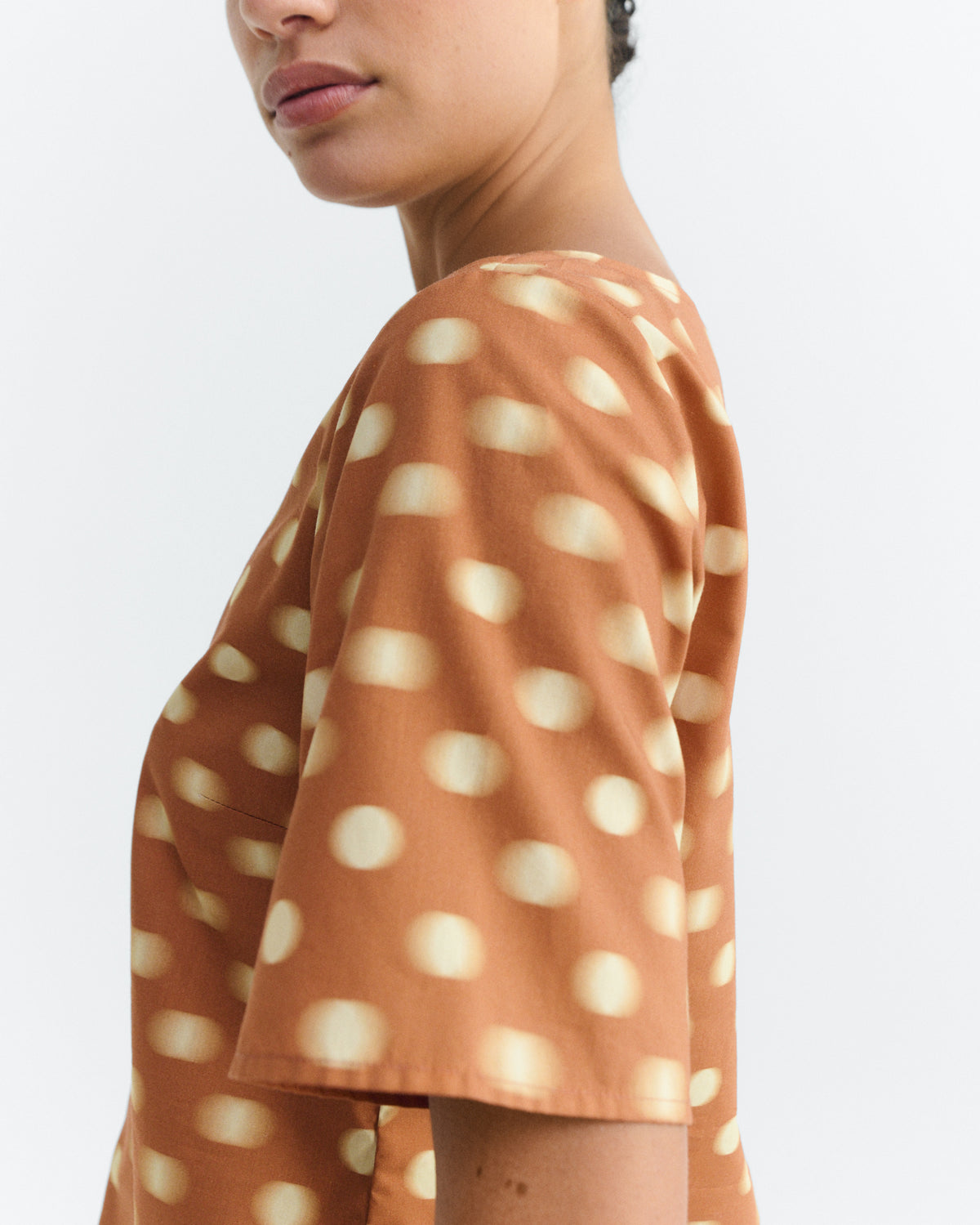 Blusa lunares marrón Leia sostenible - 2
