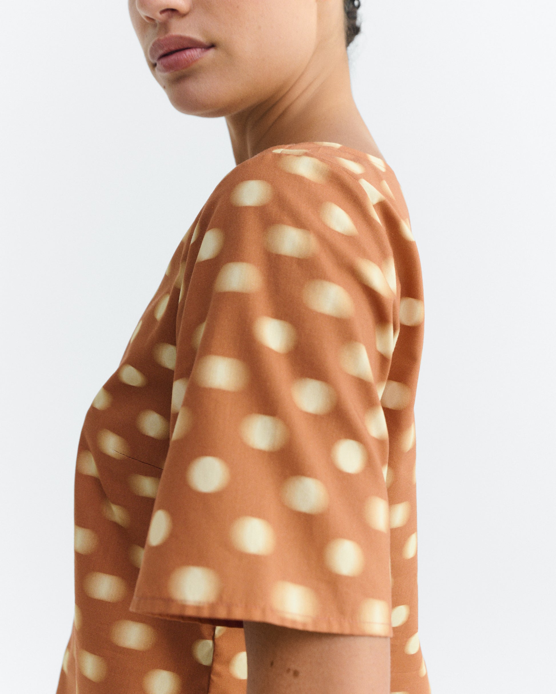 Blusa lunares marrón Leia sostenible - 2