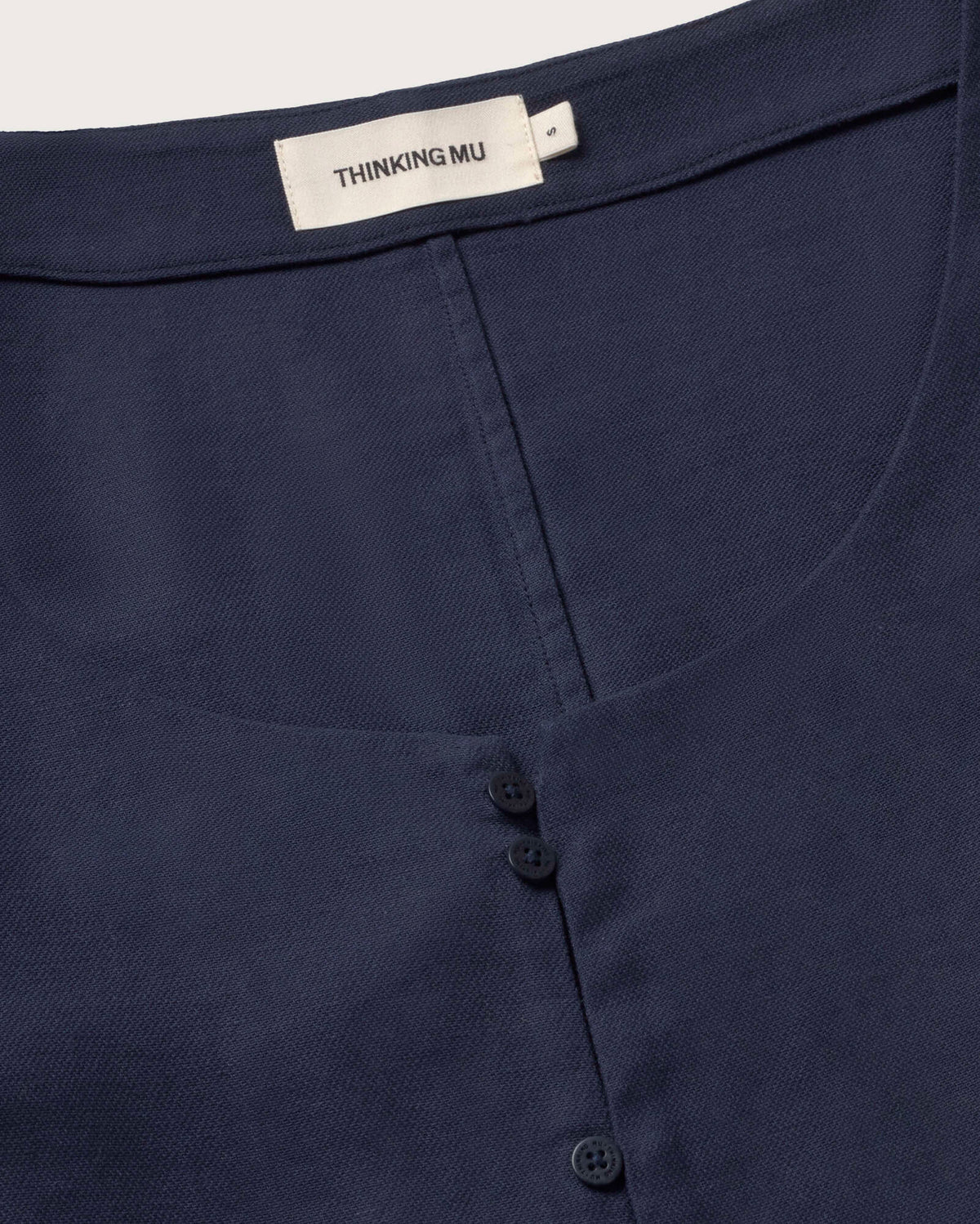Blusa navy hemp Elara sostenible silueta - 2