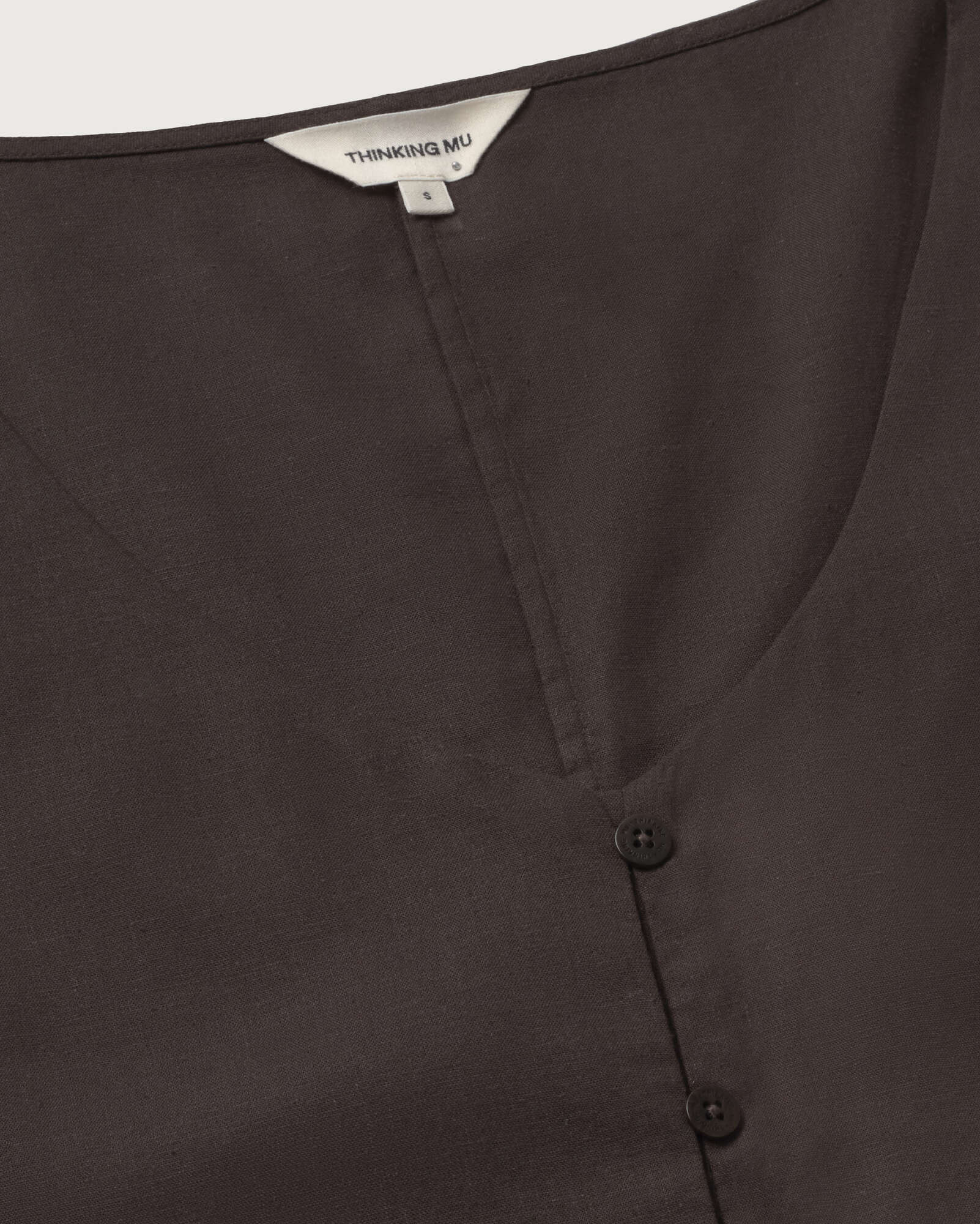 Blusa marrón hemp Leia sostenible silueta - 2