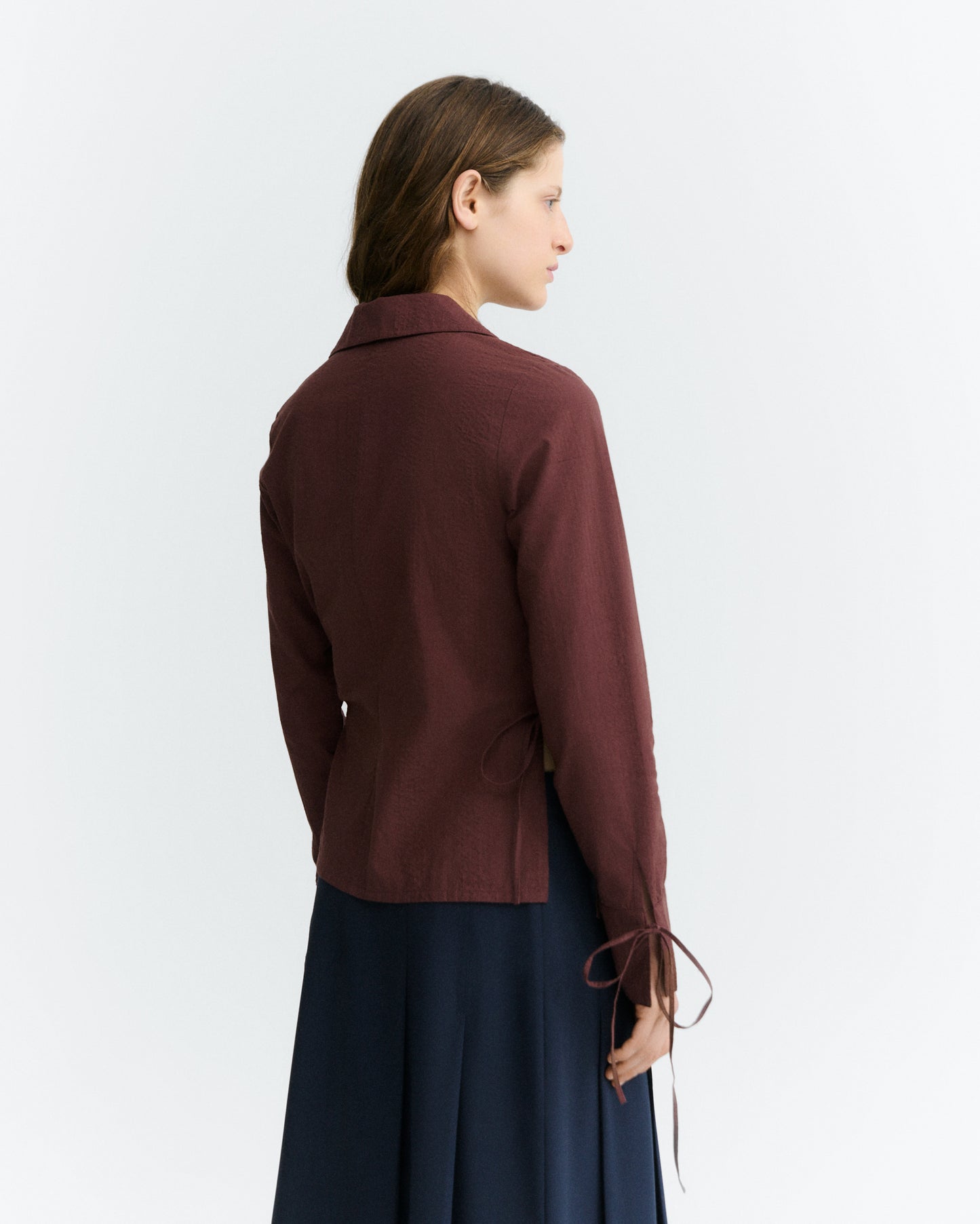 Blusa cruzada seersucker rojo vino Lenie sostenible - 5