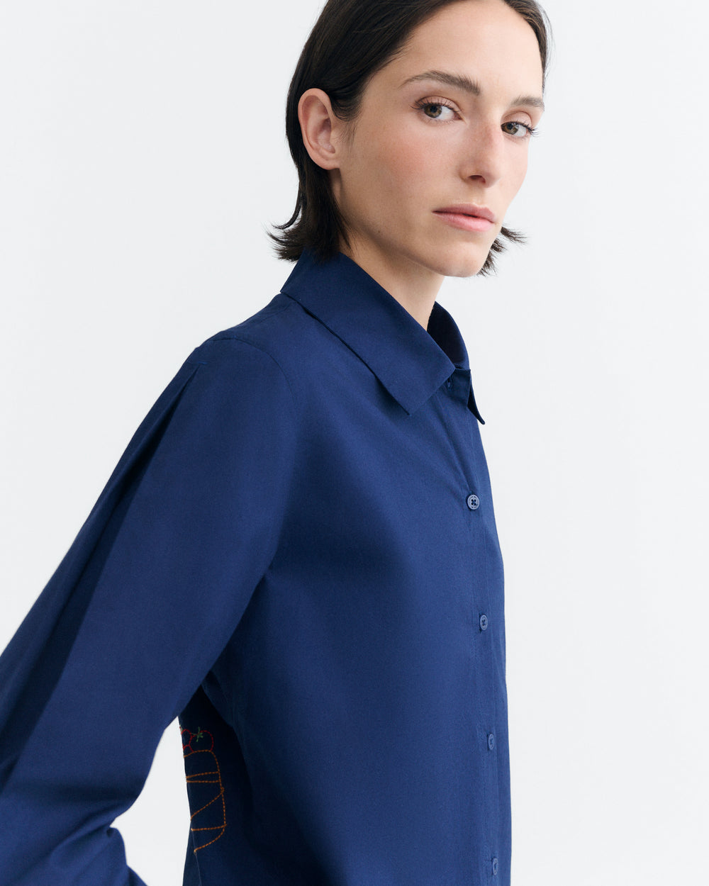 Blusa bordada a mano Duna sostenible - 3