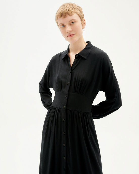Vestido negro Gabriela sostenible-1