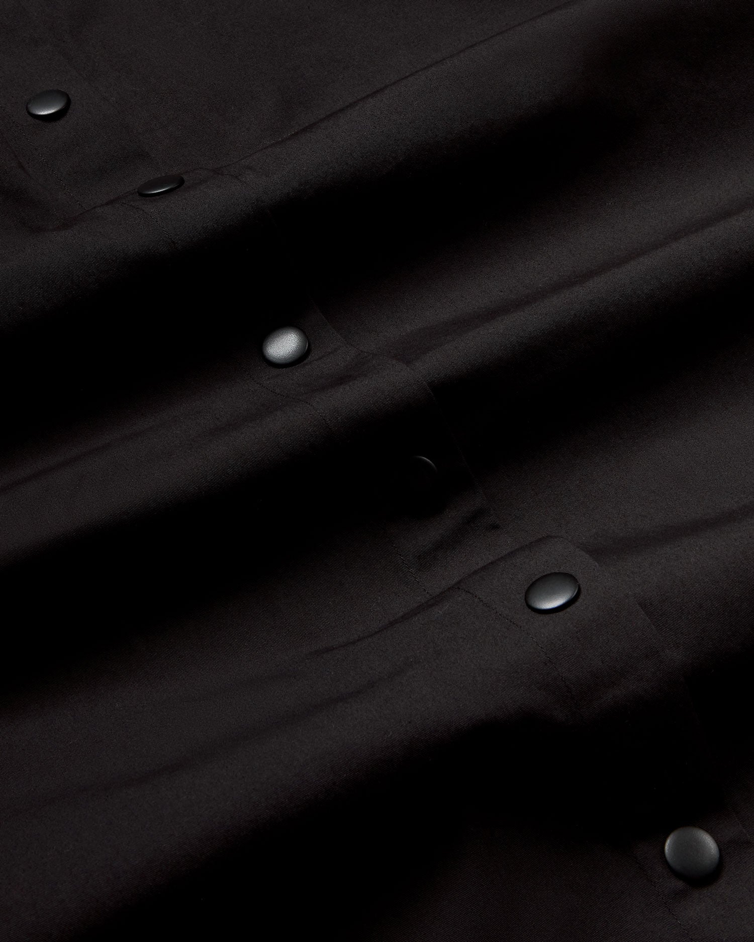 Gabardina negro Kusama sostenible - silueta 5