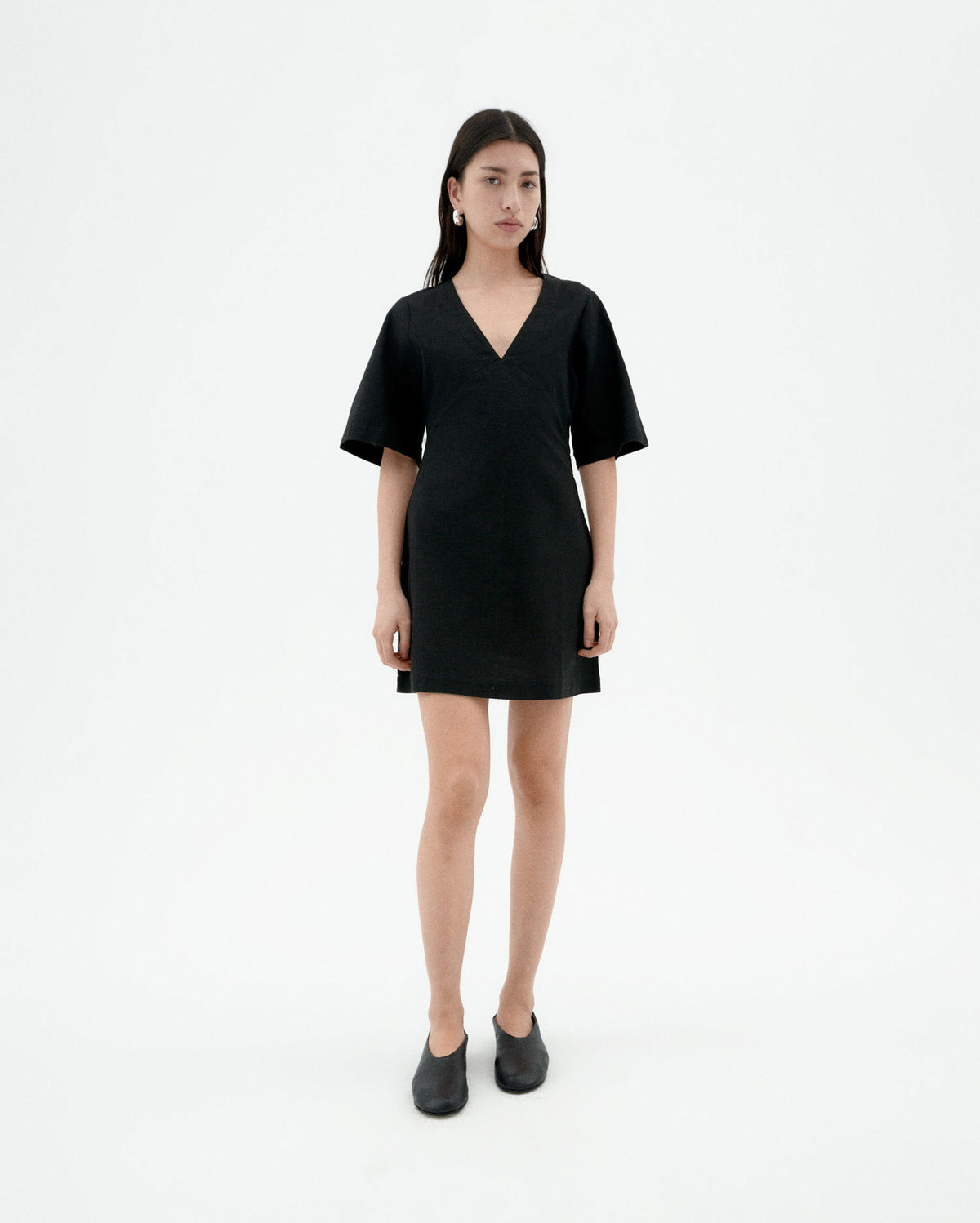 Vestido negro Kim sostenible-1