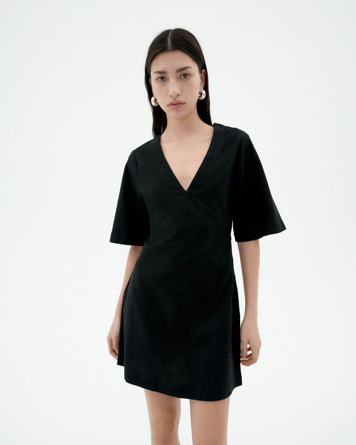 Vestido negro Kim sostenible-3
