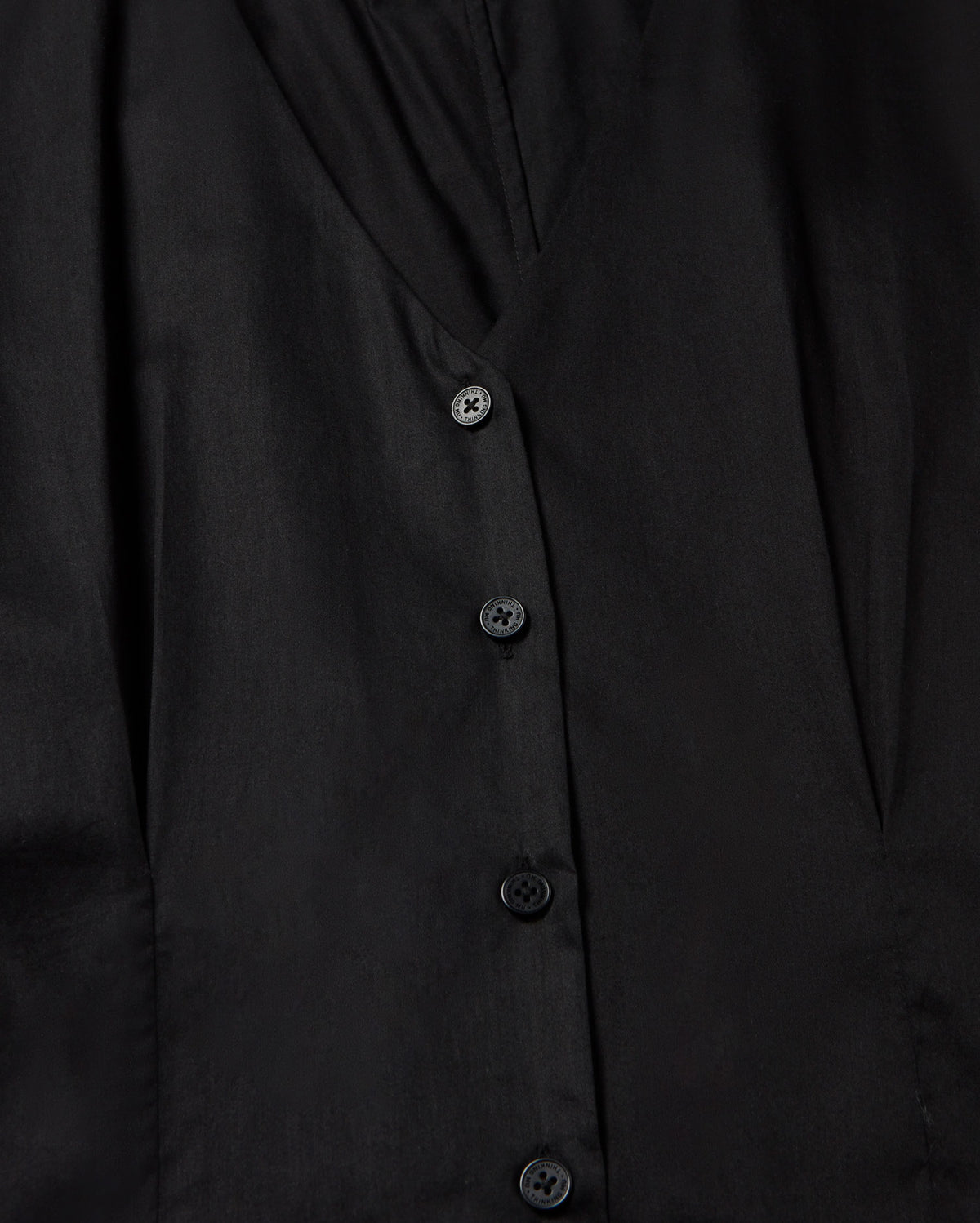 Vestido negro Laura sostenible - silueta 3