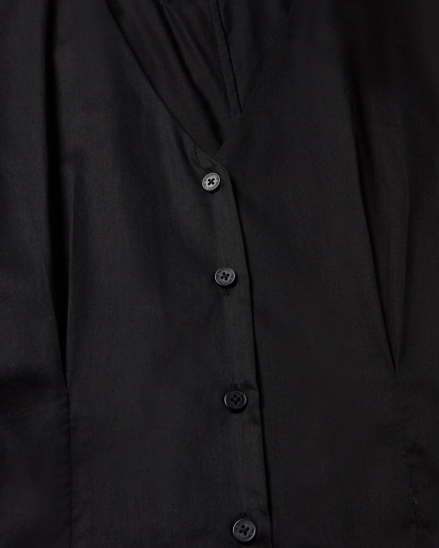 Vestido negro Laura sostenible - silueta 3
