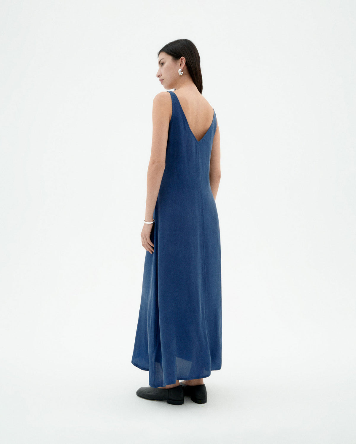 Vestido azul cupro Sade sostenible-2