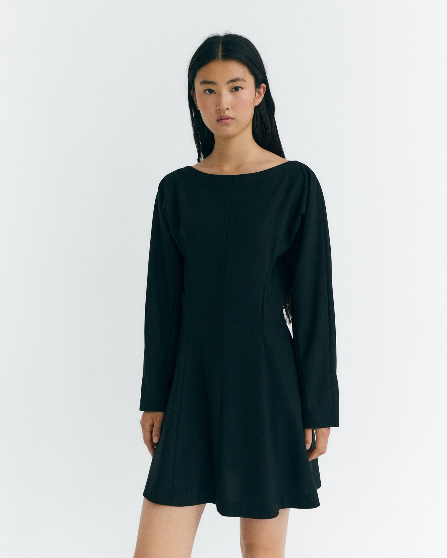 Vestido corto lana fina negro Arianne sostenible - 4