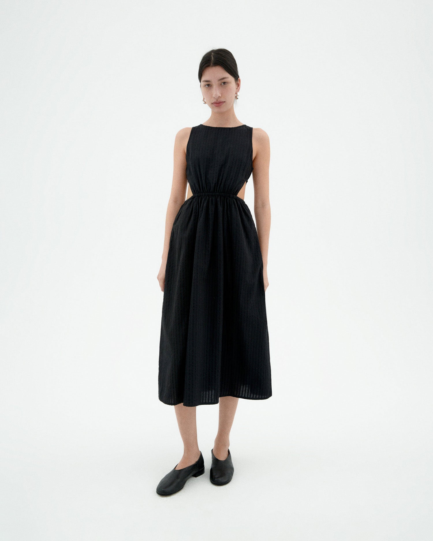 Sustainable Black Dress Kin Woman | Thinking Mu