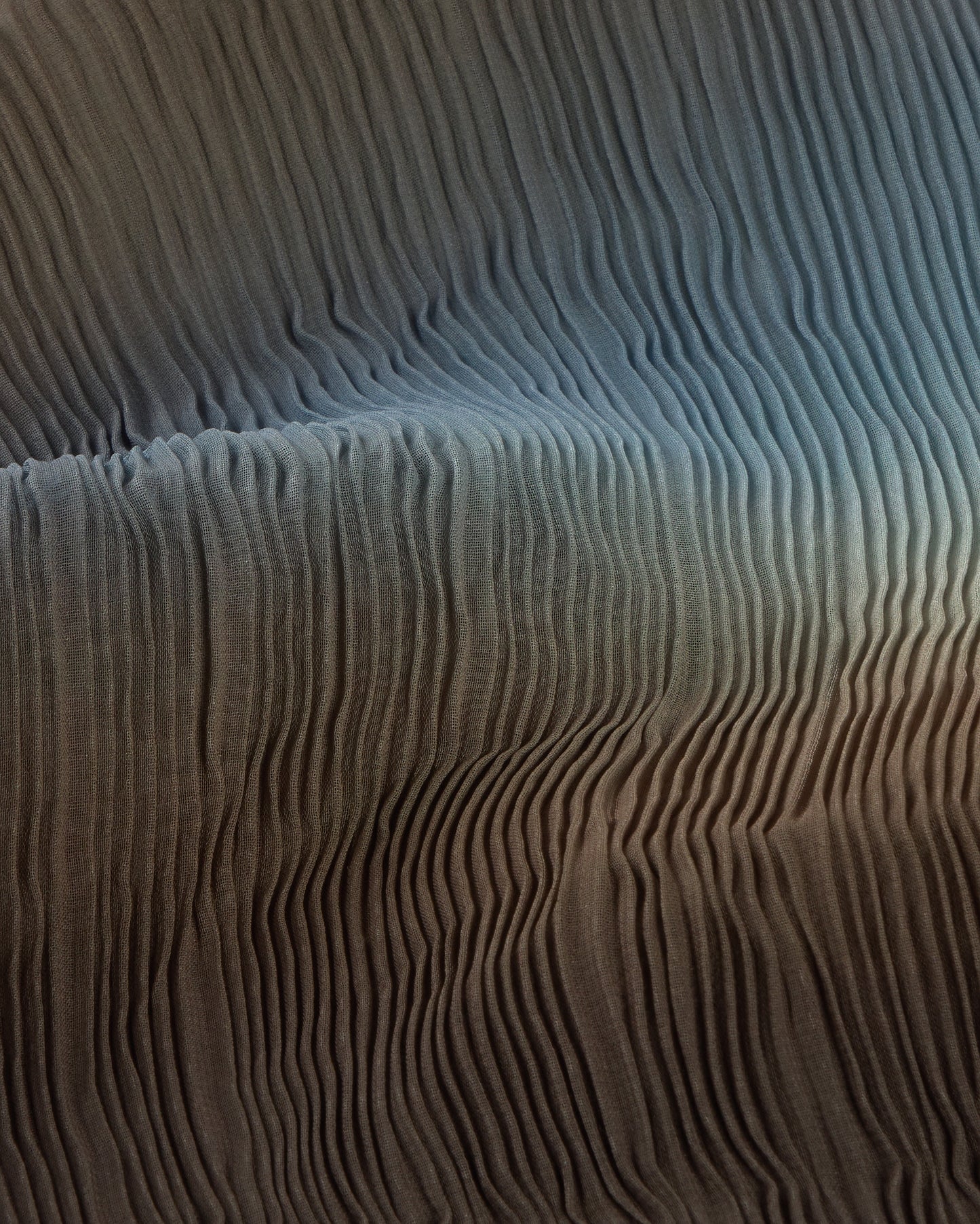 Vestido midi plisado marrón glass Miriam sostenible silueta - 2