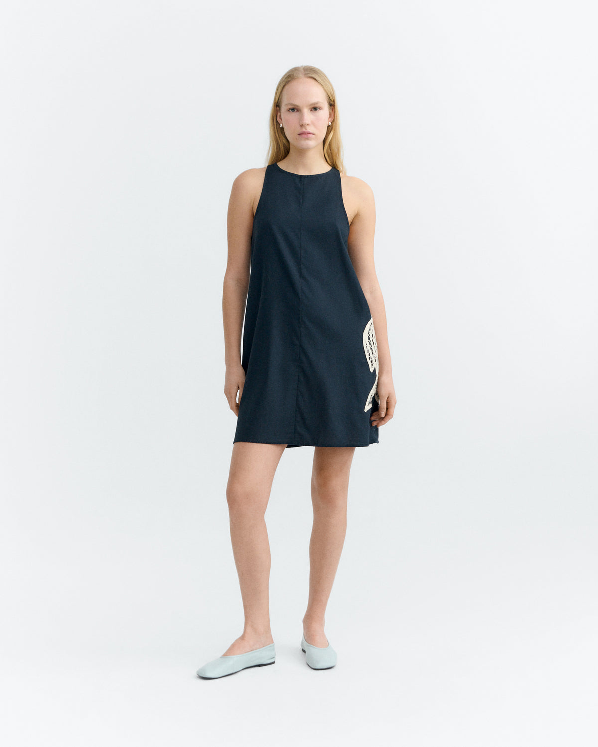 Vestido corto bordado a mano fish Aniela sostenible - 2