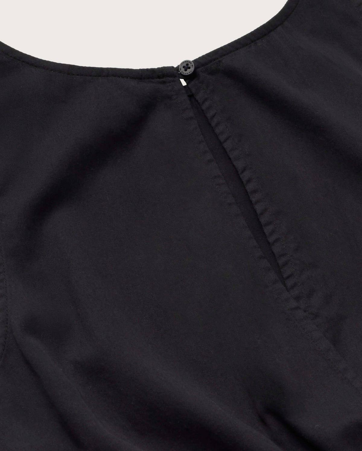 Vestido midi negro Kin sostenible silueta - 2