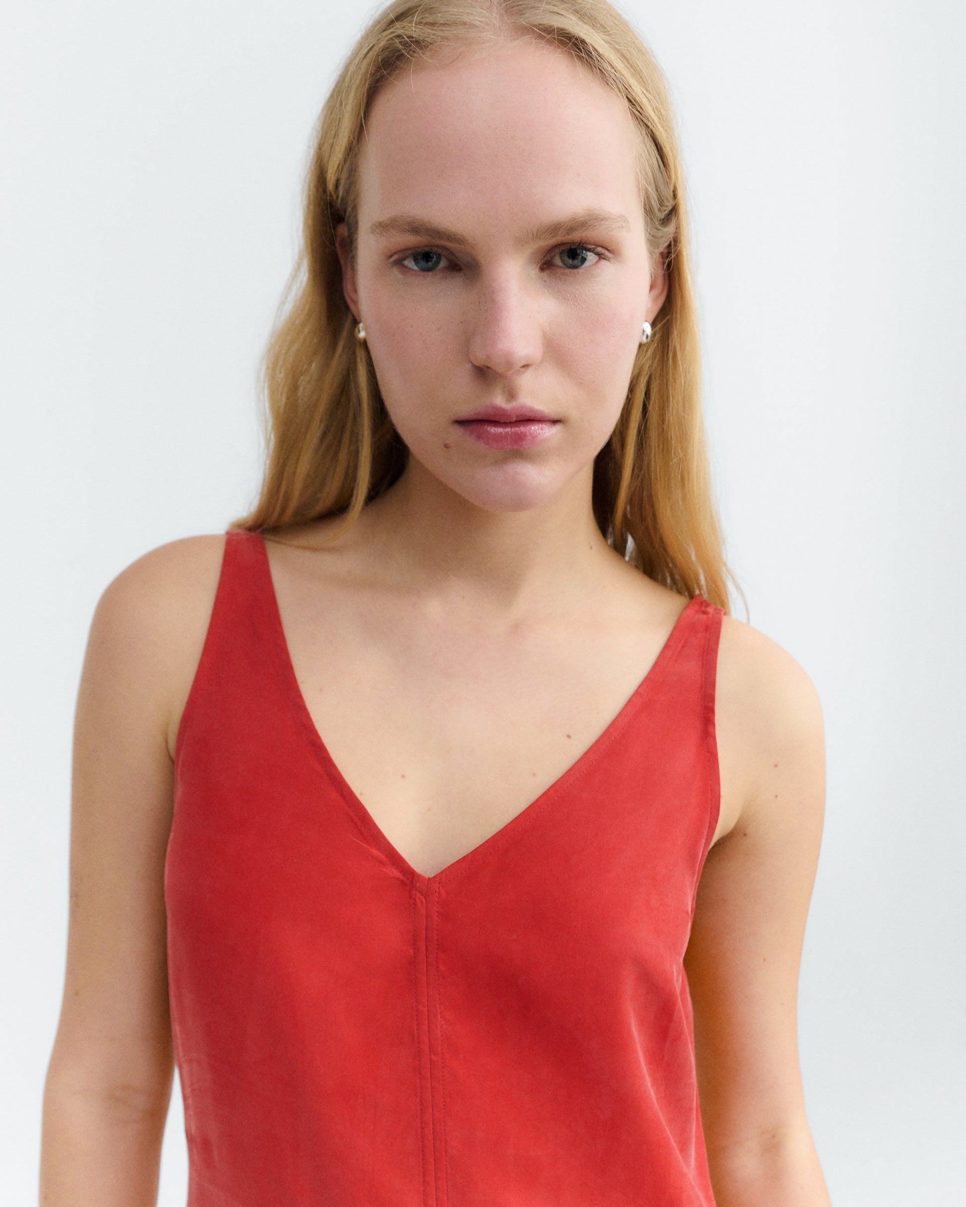 Vestido largo rojo cupro Sade sostenible - 4