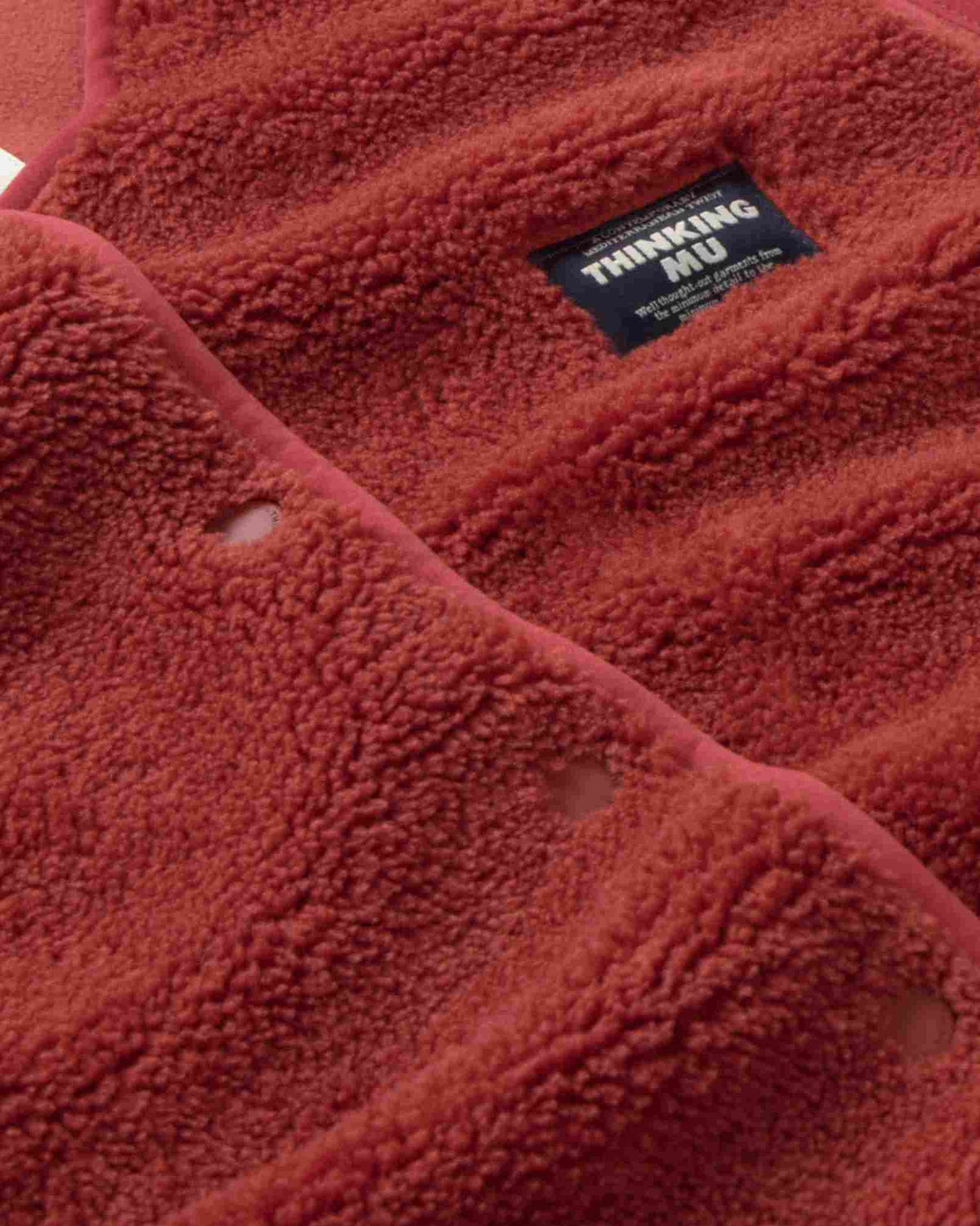 Chaleco borreguito rojo Jay sostenible silueta - 2