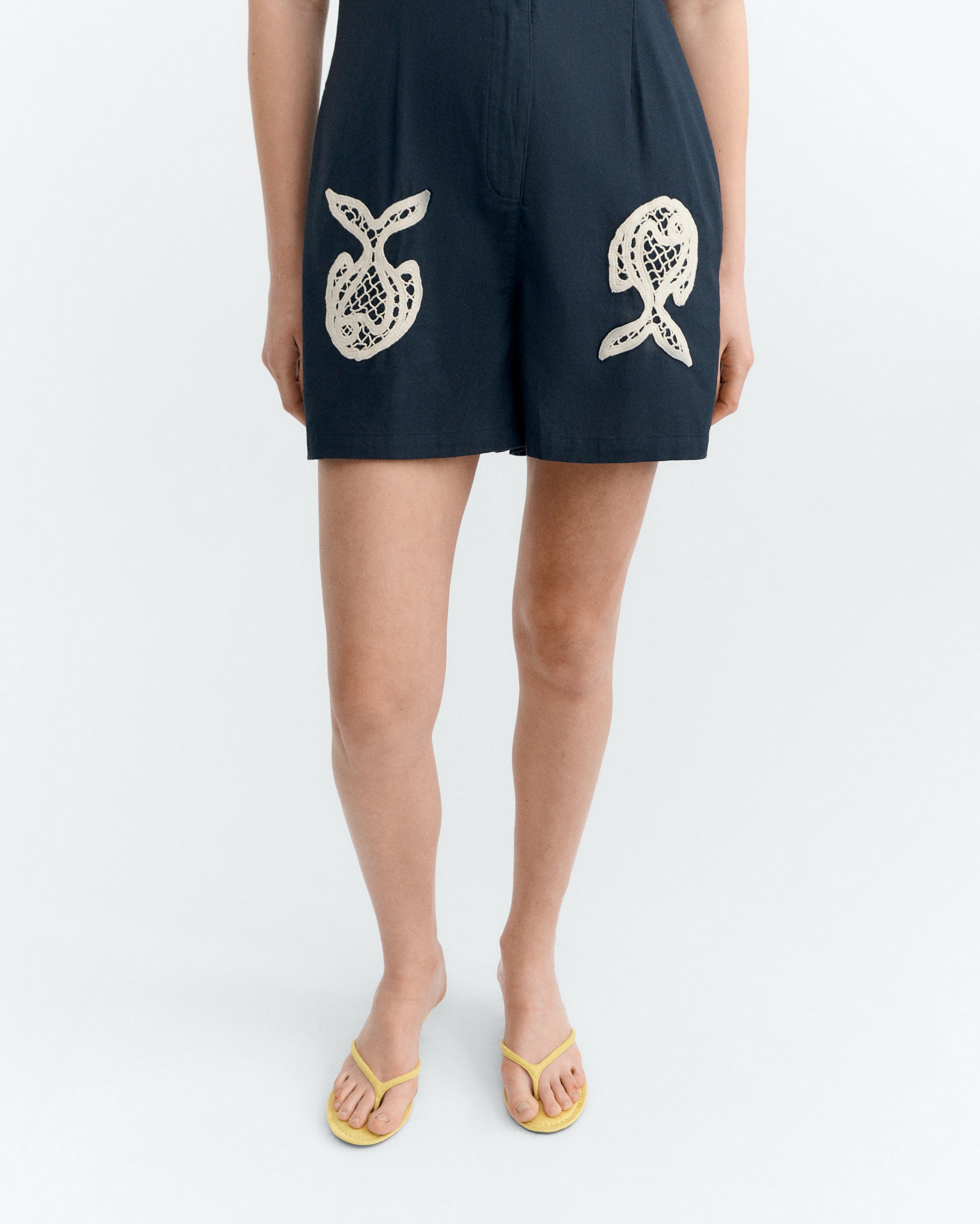 Mono bordado a mano fish Roberta sostenible - 3