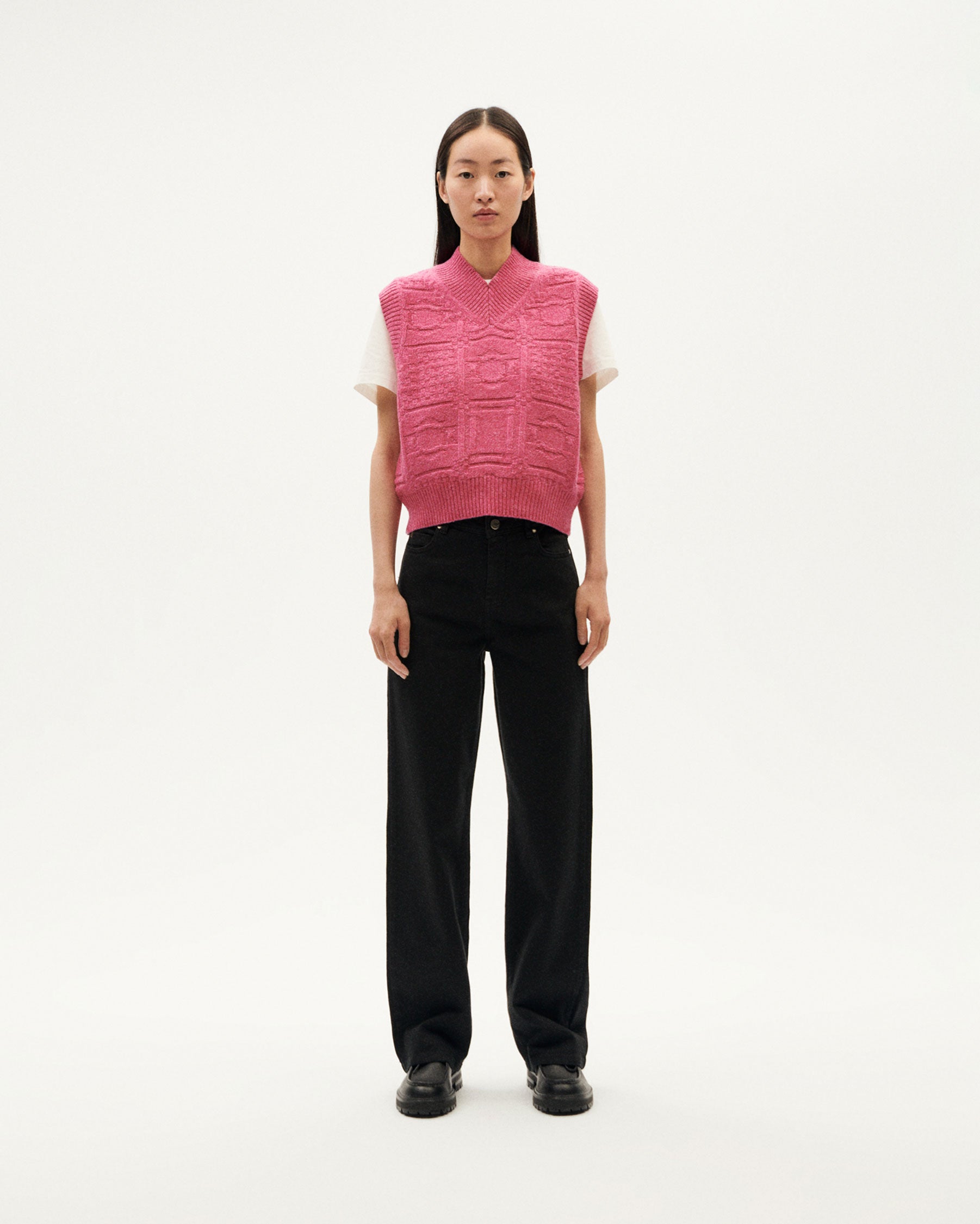 Chaleco rosa lana Mica sostenible-4