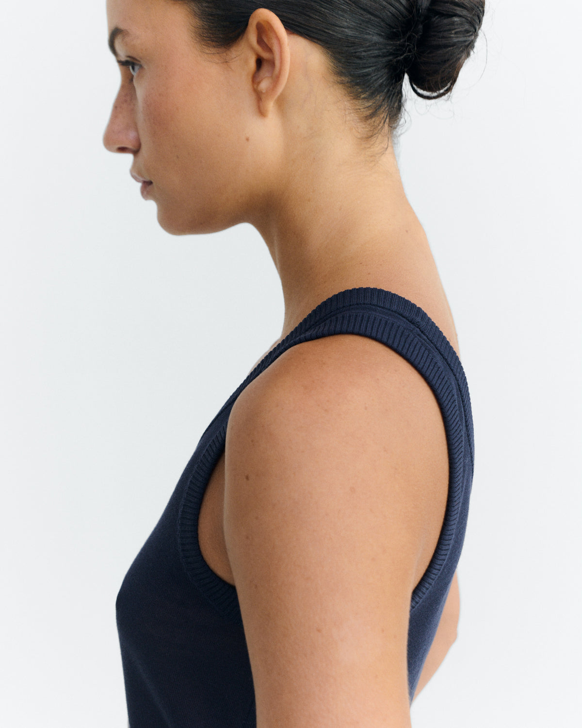 Top punto navy semitransparente Nocta sostenible - 4