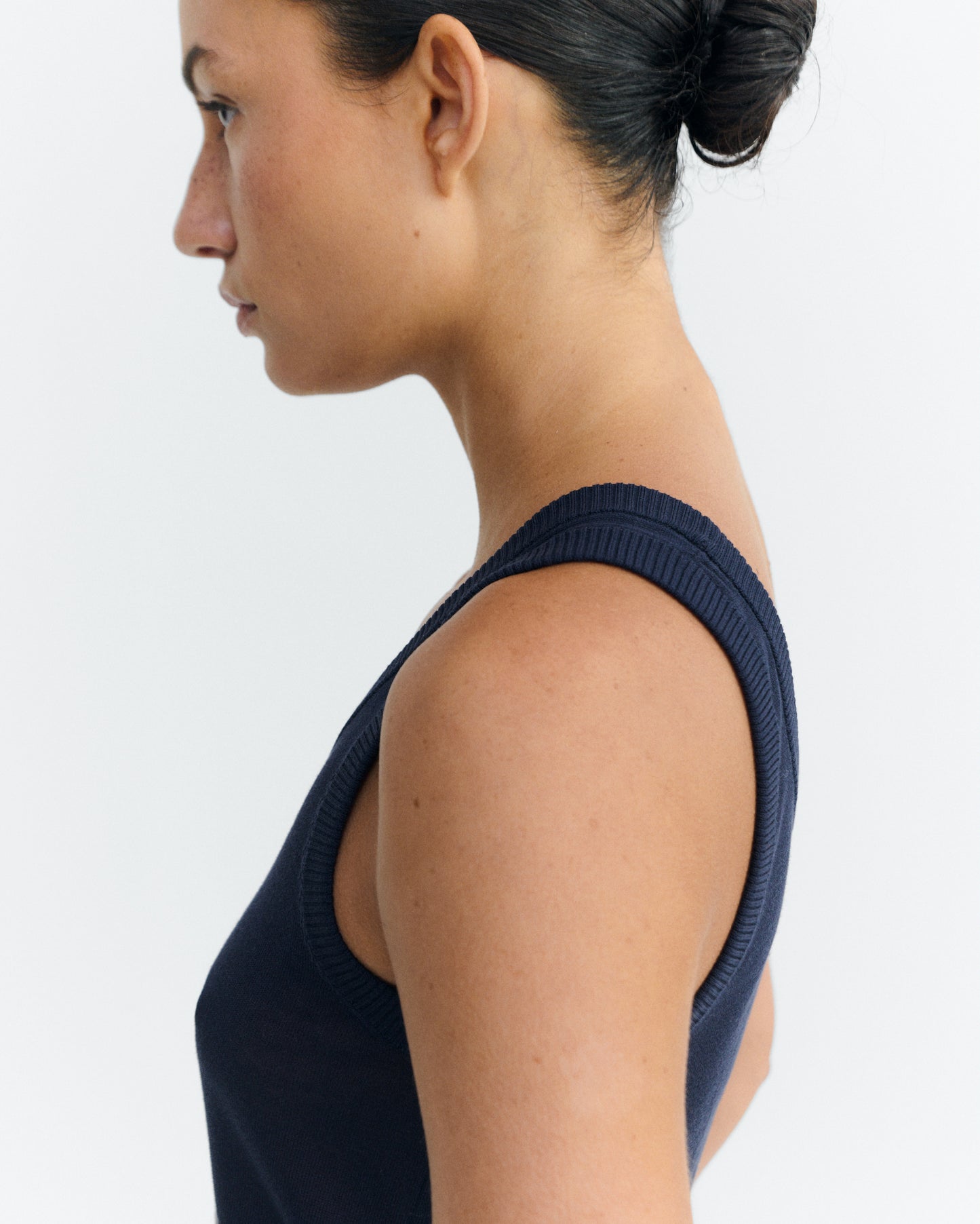 Top punto navy semitransparente Nocta sostenible - 4