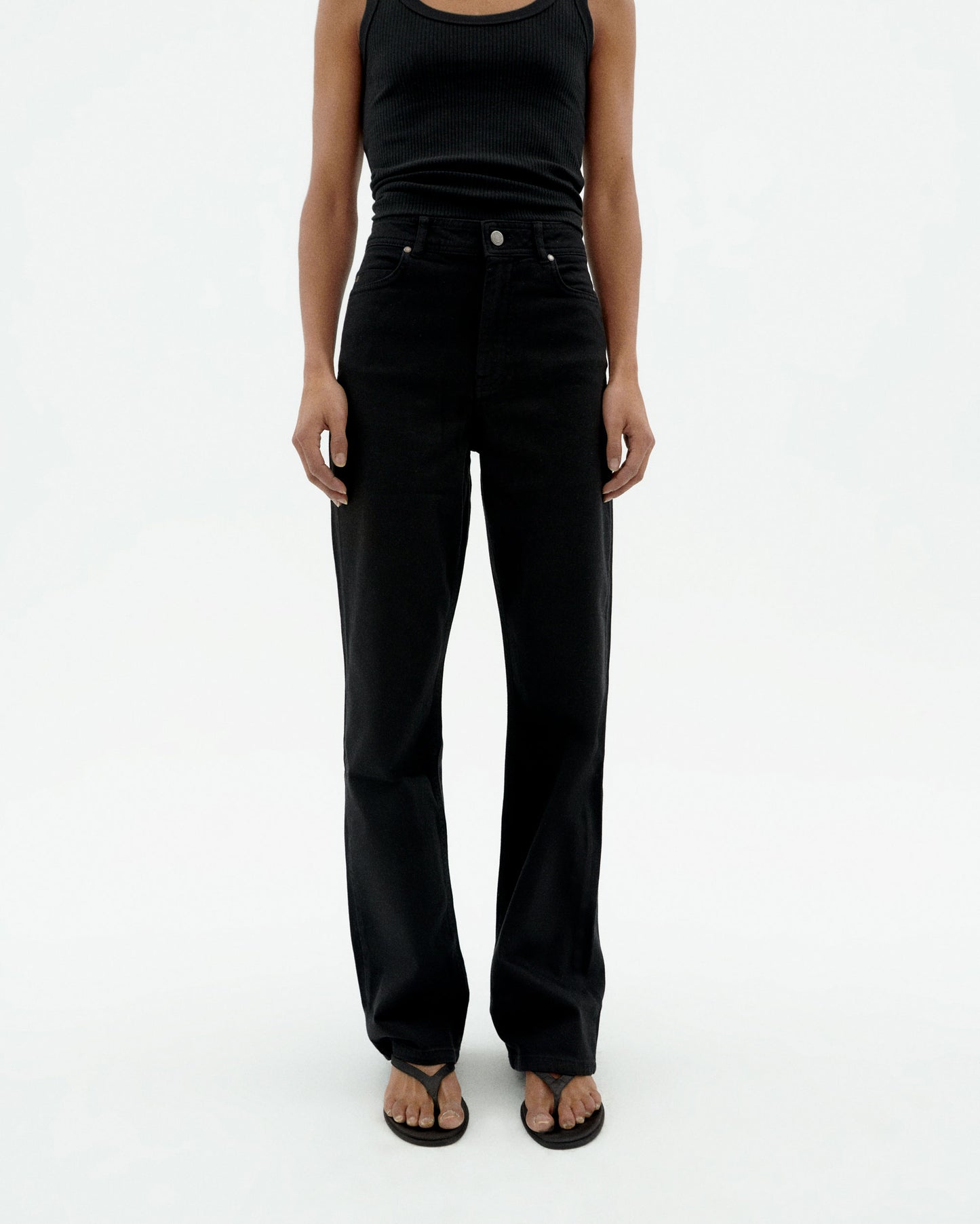 Pantalón negro Theresa sostenible-1