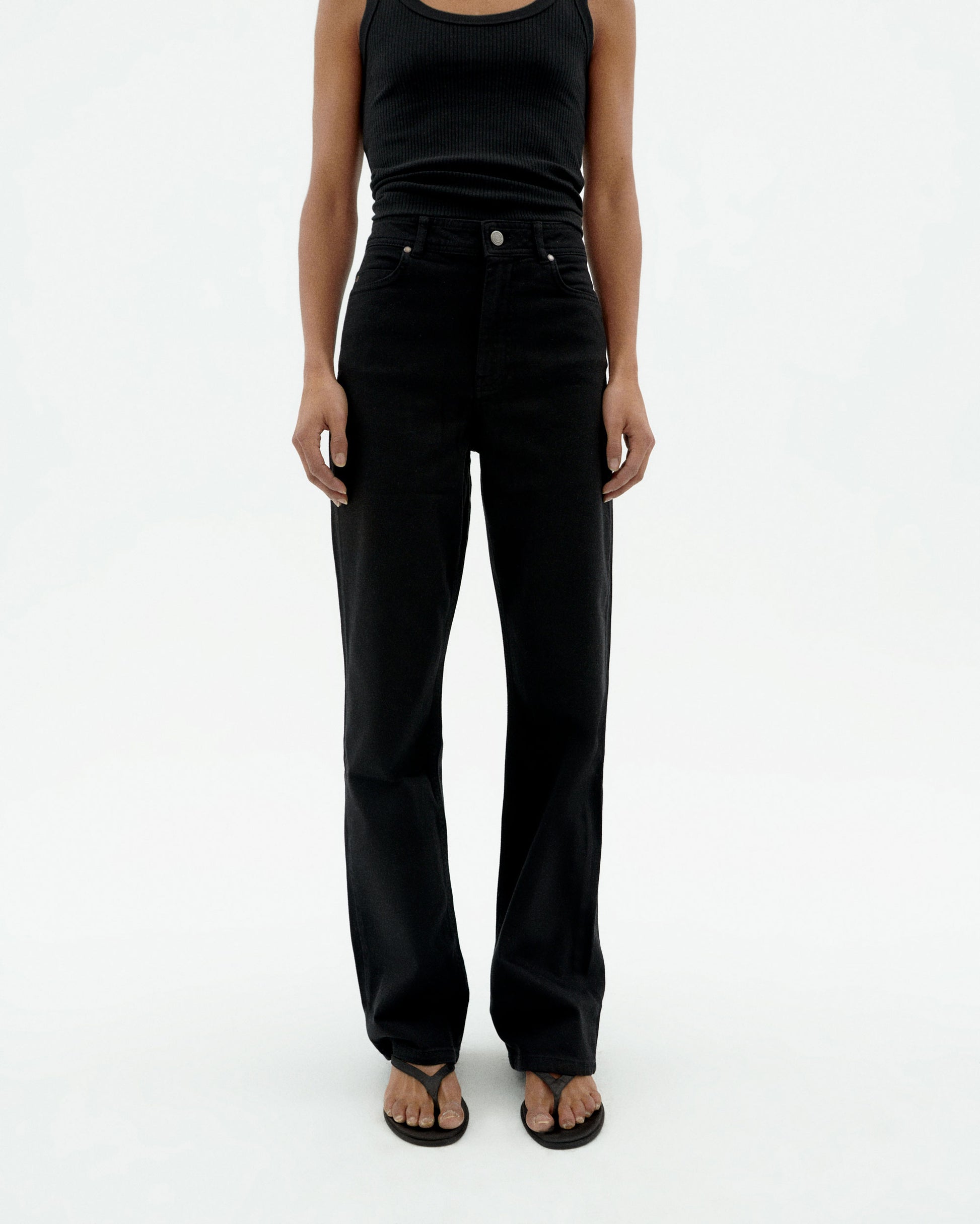 Pantalón negro Theresa sostenible-1