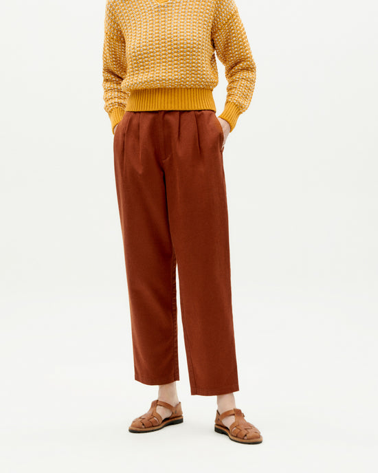 Pantalón marrón hemp Rina sostenible -1
