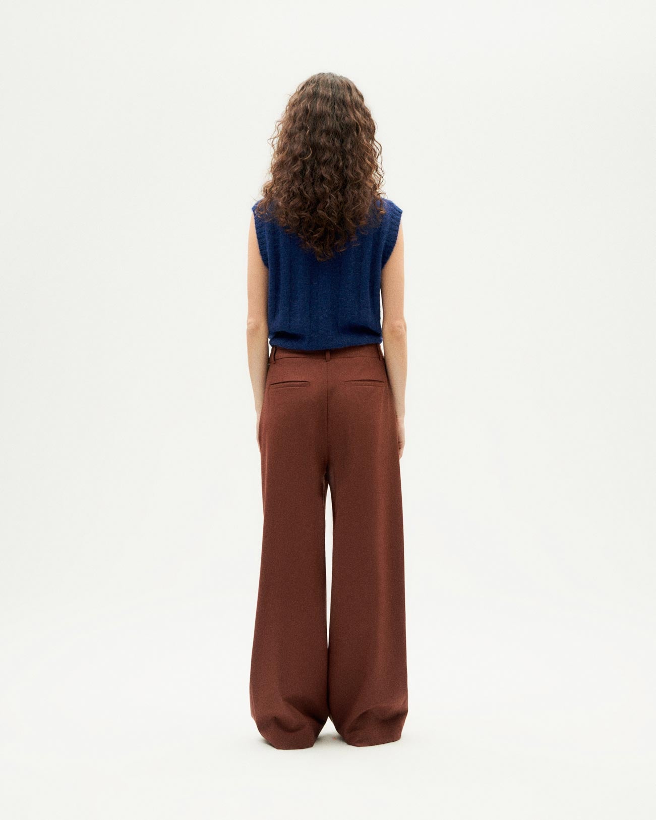 Pantalón marrón Pat sostenible-4