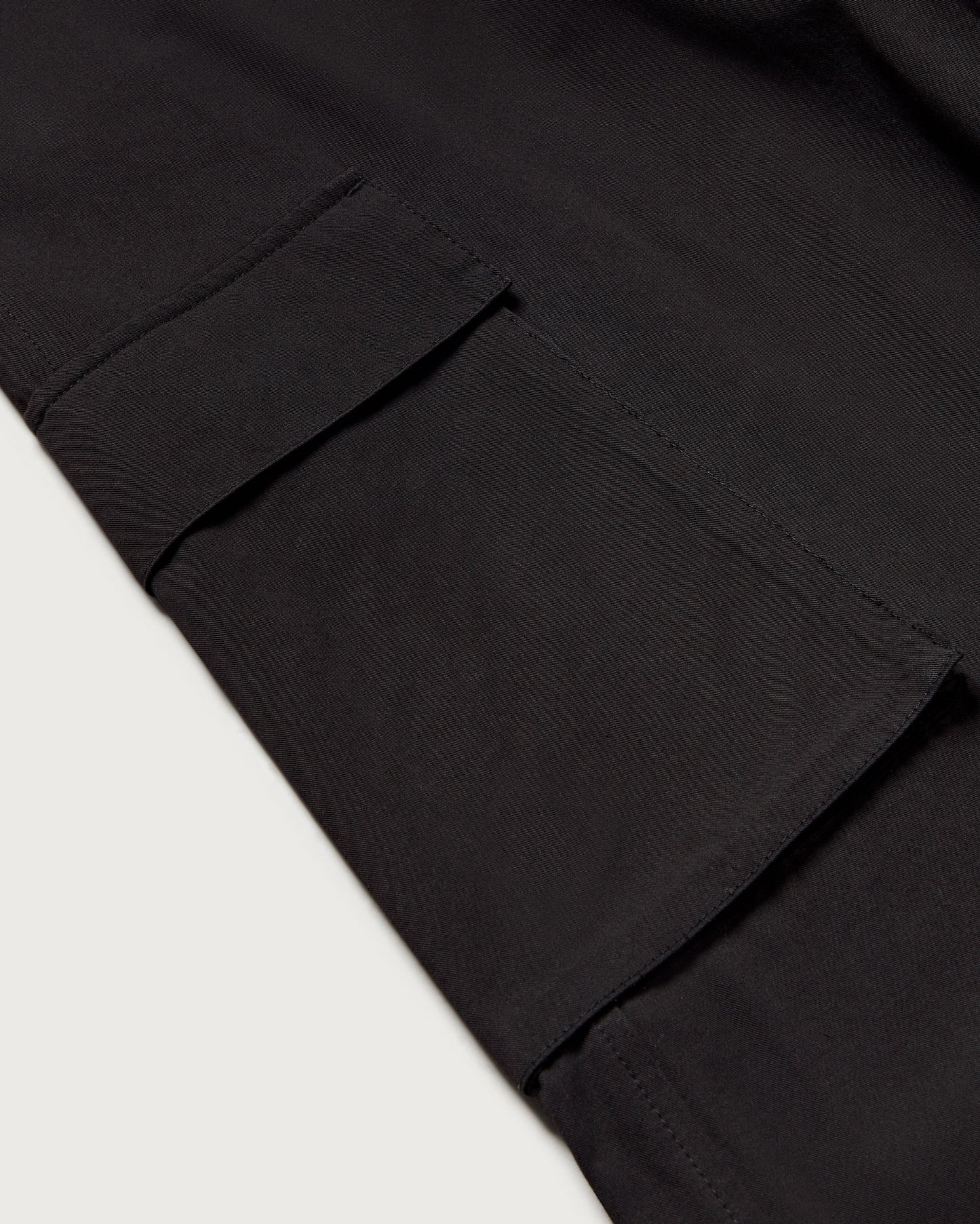 Pantalón negro Val sostenible - silueta 4