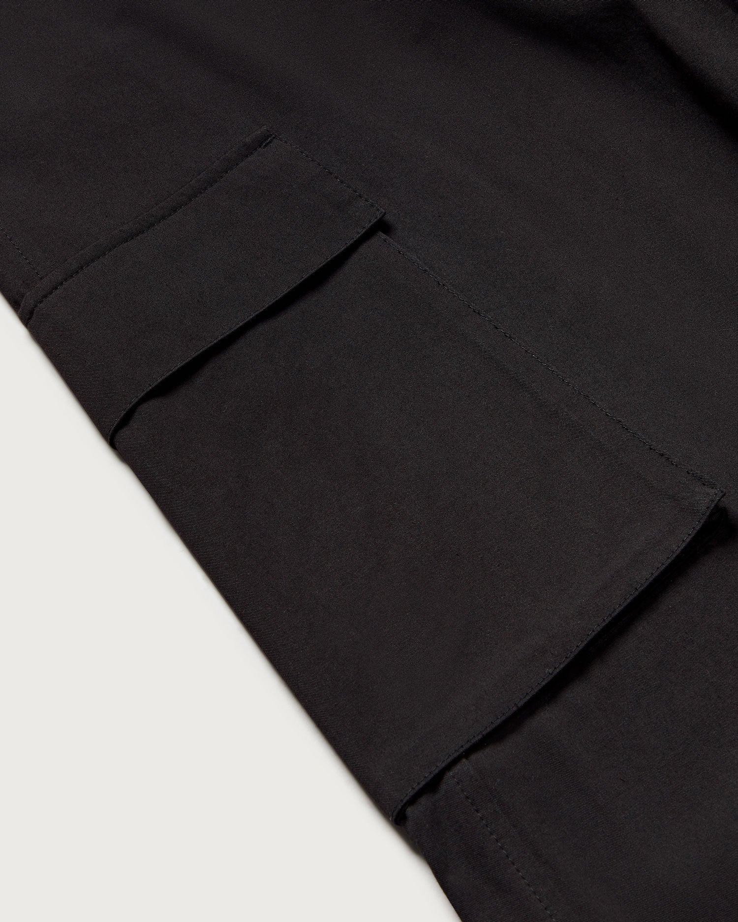 Pantalón negro Val sostenible - silueta 4