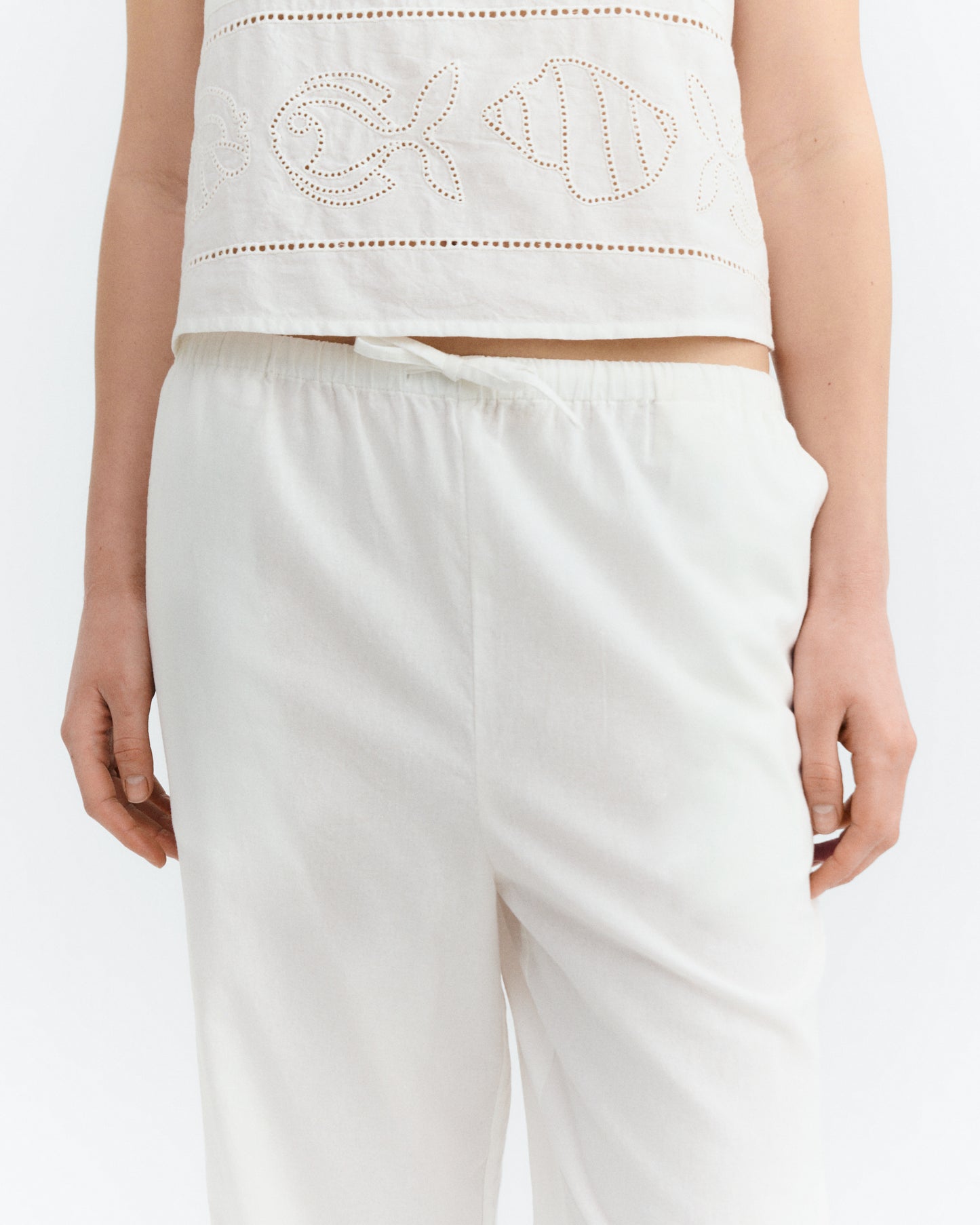 Pantalón relaxed bordado blanco Brigitte sostenible - 3