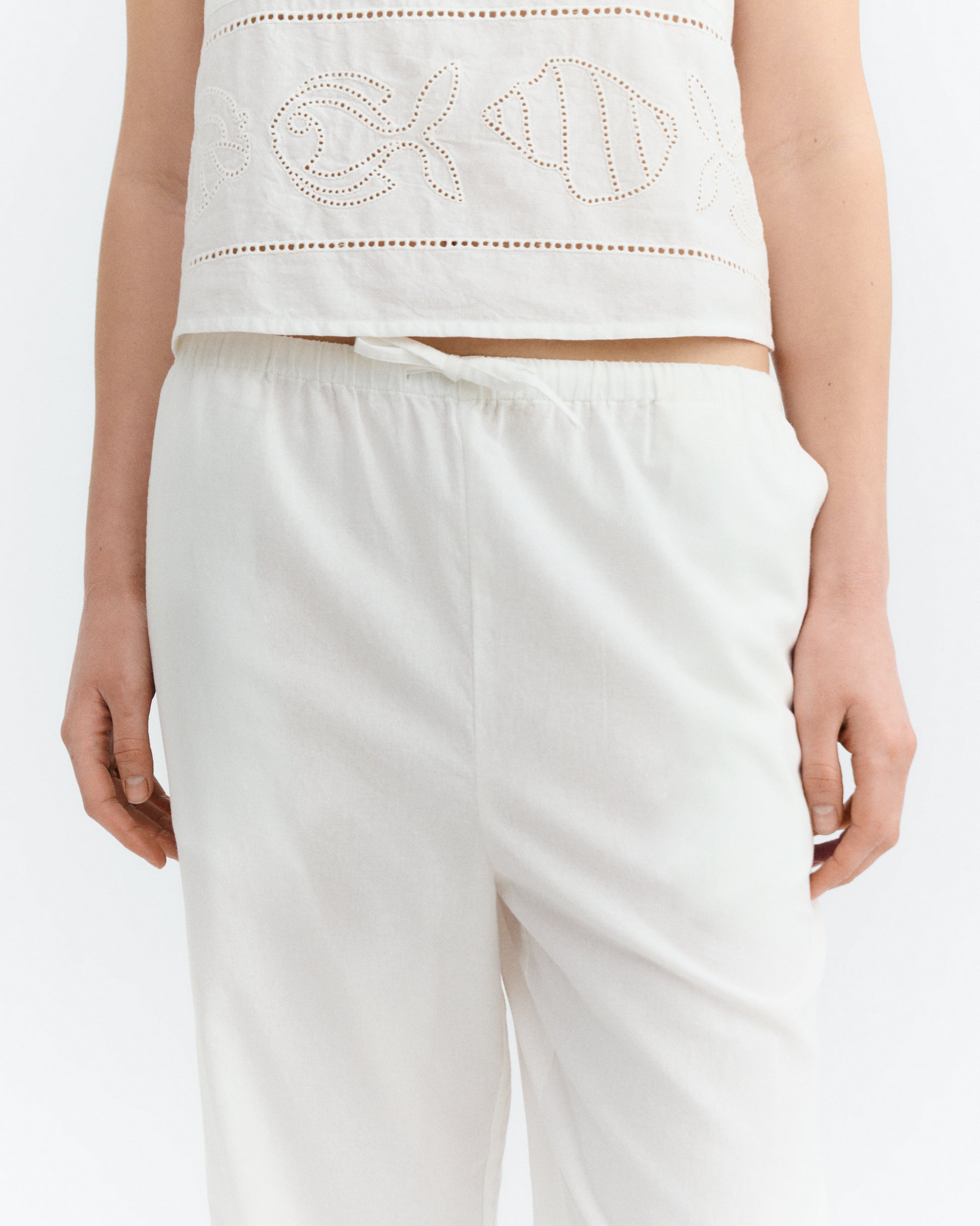Pantalón relaxed bordado blanco Brigitte sostenible - 3