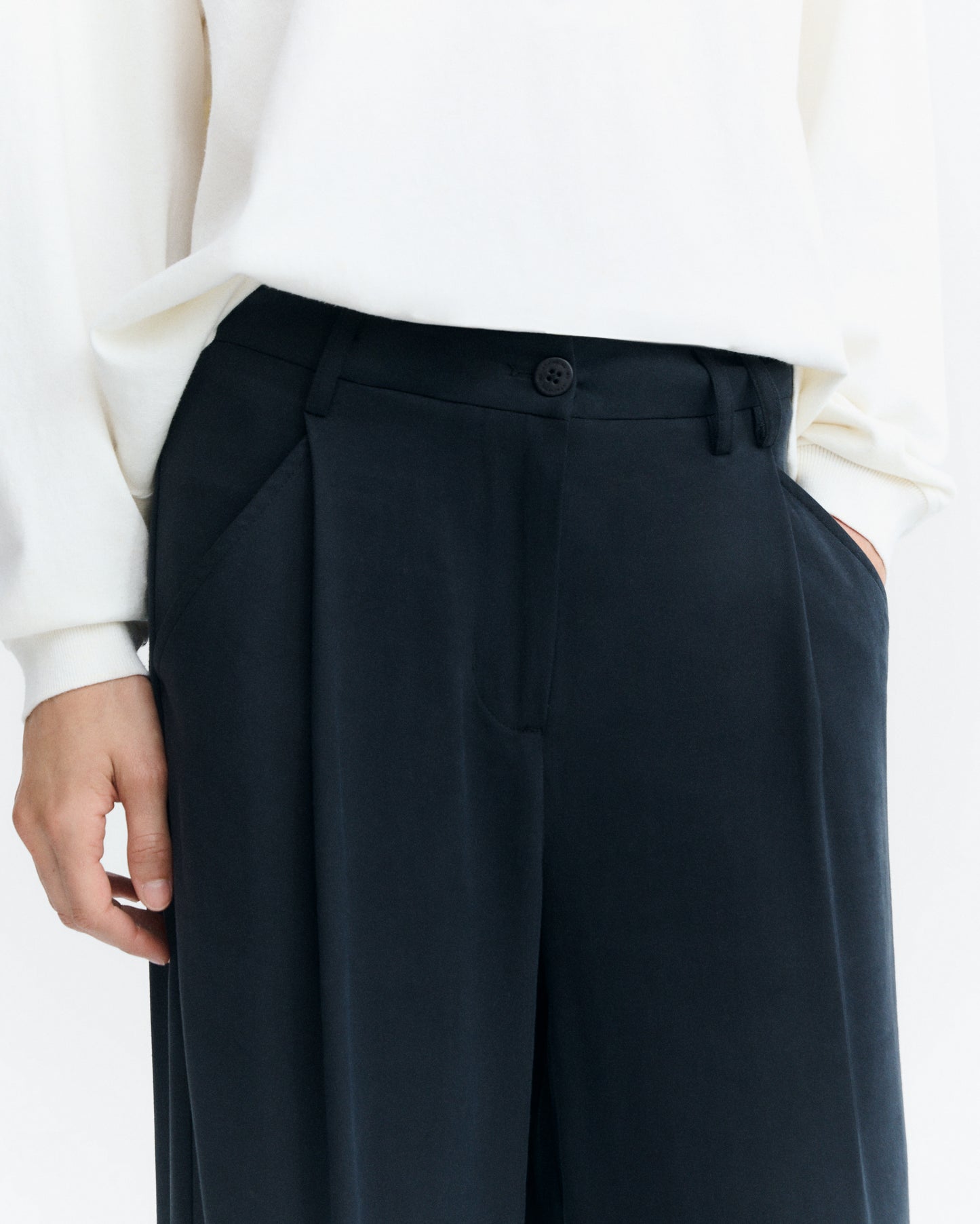 Pantalón wide leg pinza negro Molly sostenible - 3